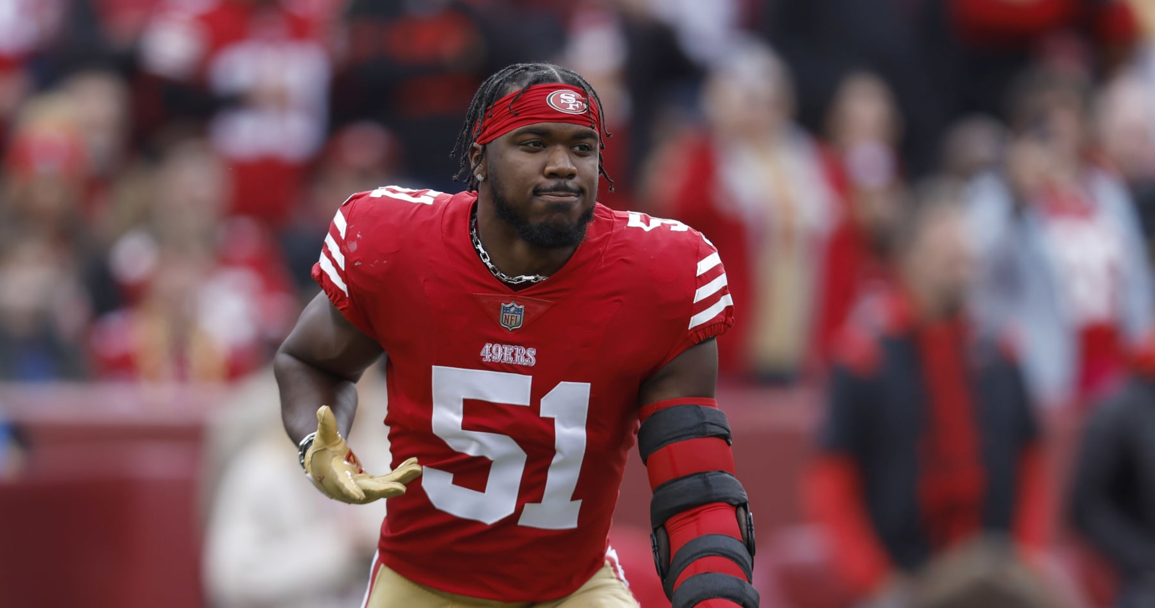 Titans Agree to Terms With Former 49ers LB Azeez Al-Shaair