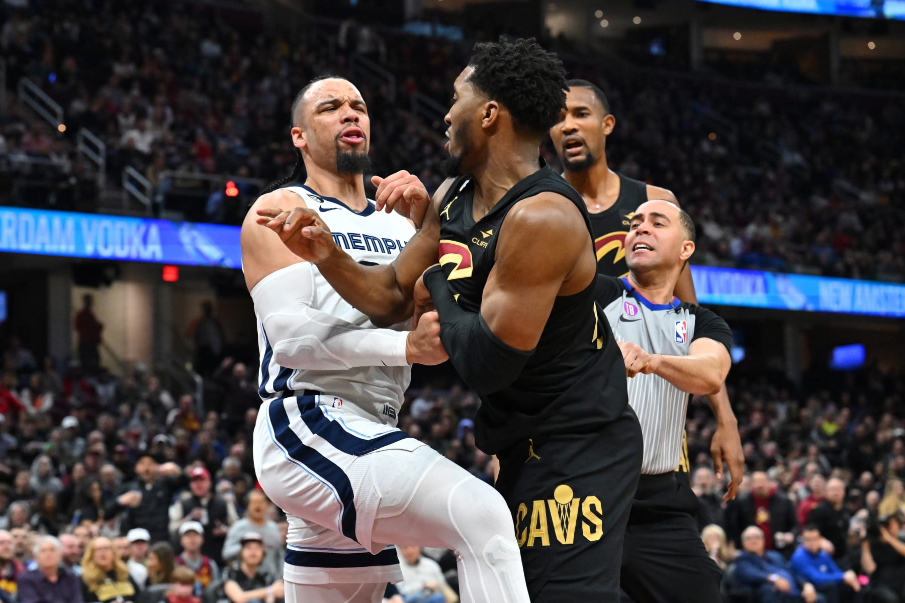 Cavs' JB Bickerstaff on Dillon Brooks Scuffle: 'We Don't Have Guys Who Start S--t'