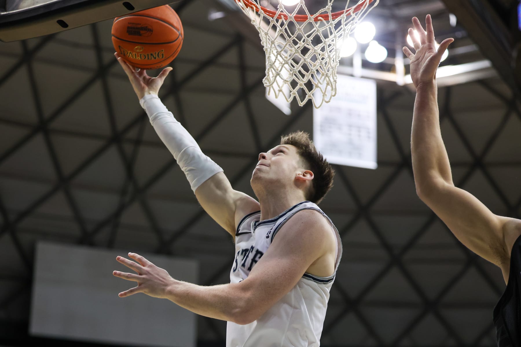 Colorado State Apologizes for Fans Chanting 'Russia' at Ukrainian Max Shulga in Game - Vimarsana News