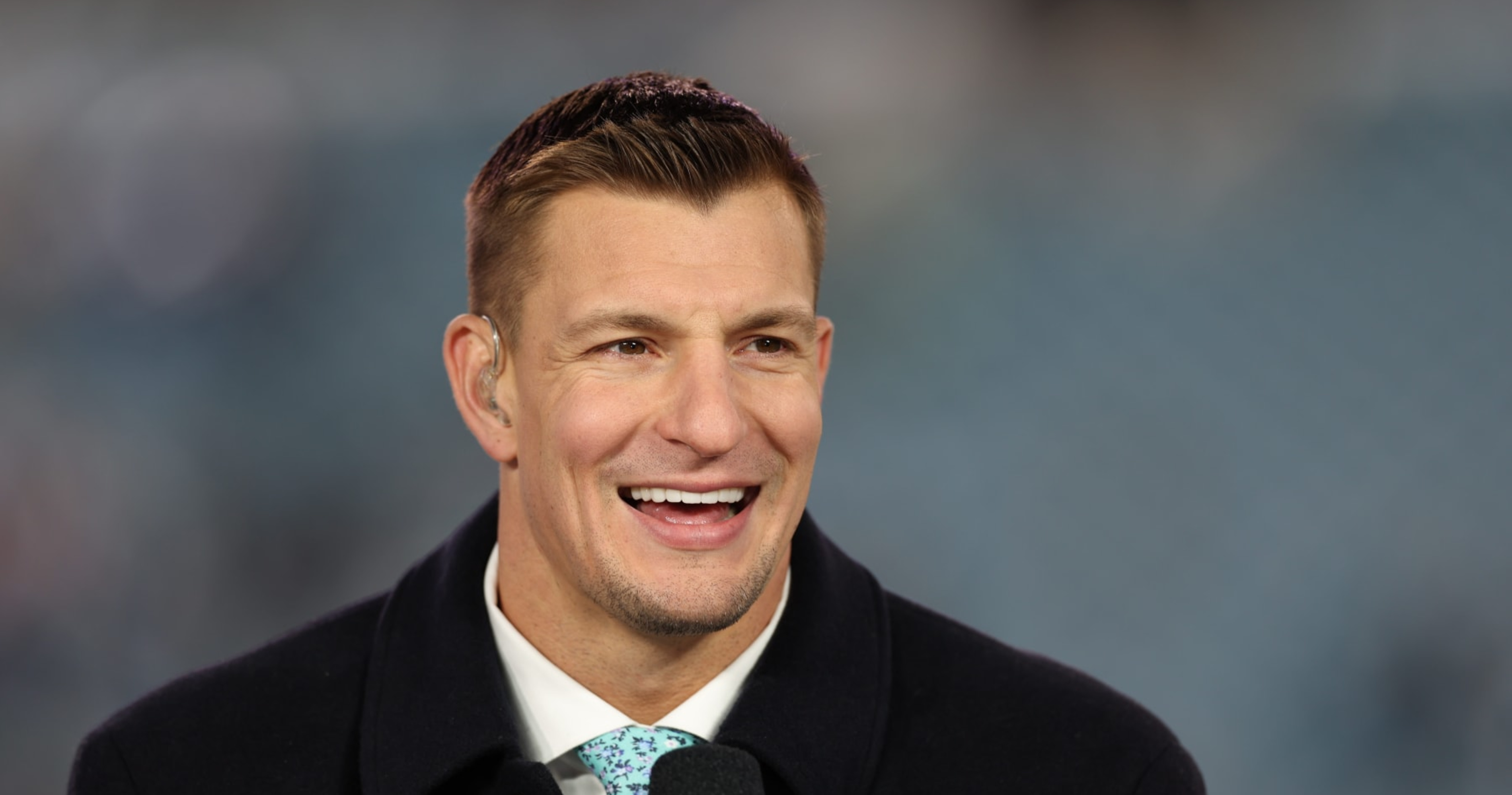 Rob Gronkowski throws shade at Patriots with contract incentives comment –  NBC Sports Boston