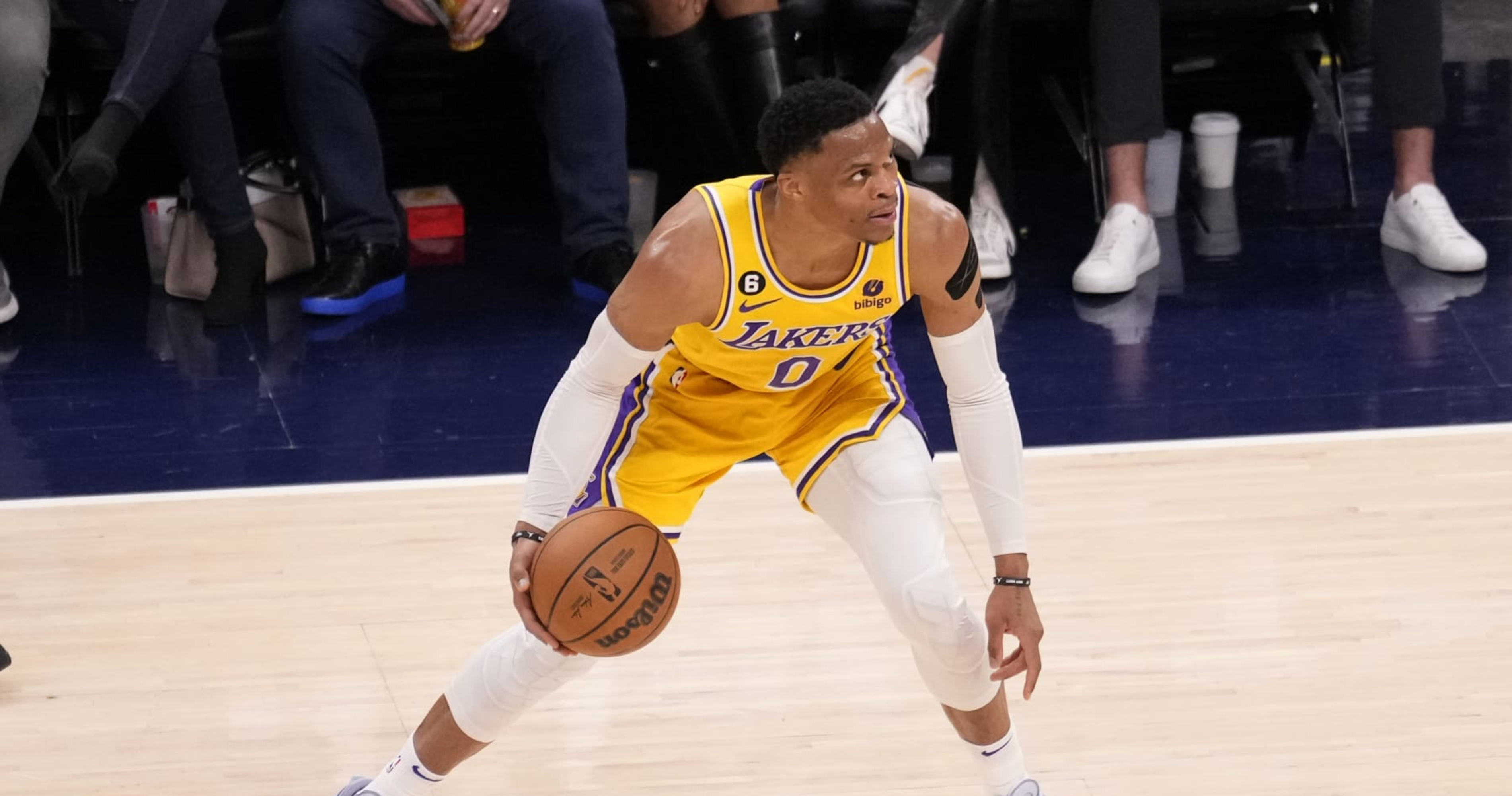 Lakers trade Russell Westbrook to Jazz in deal centered around D