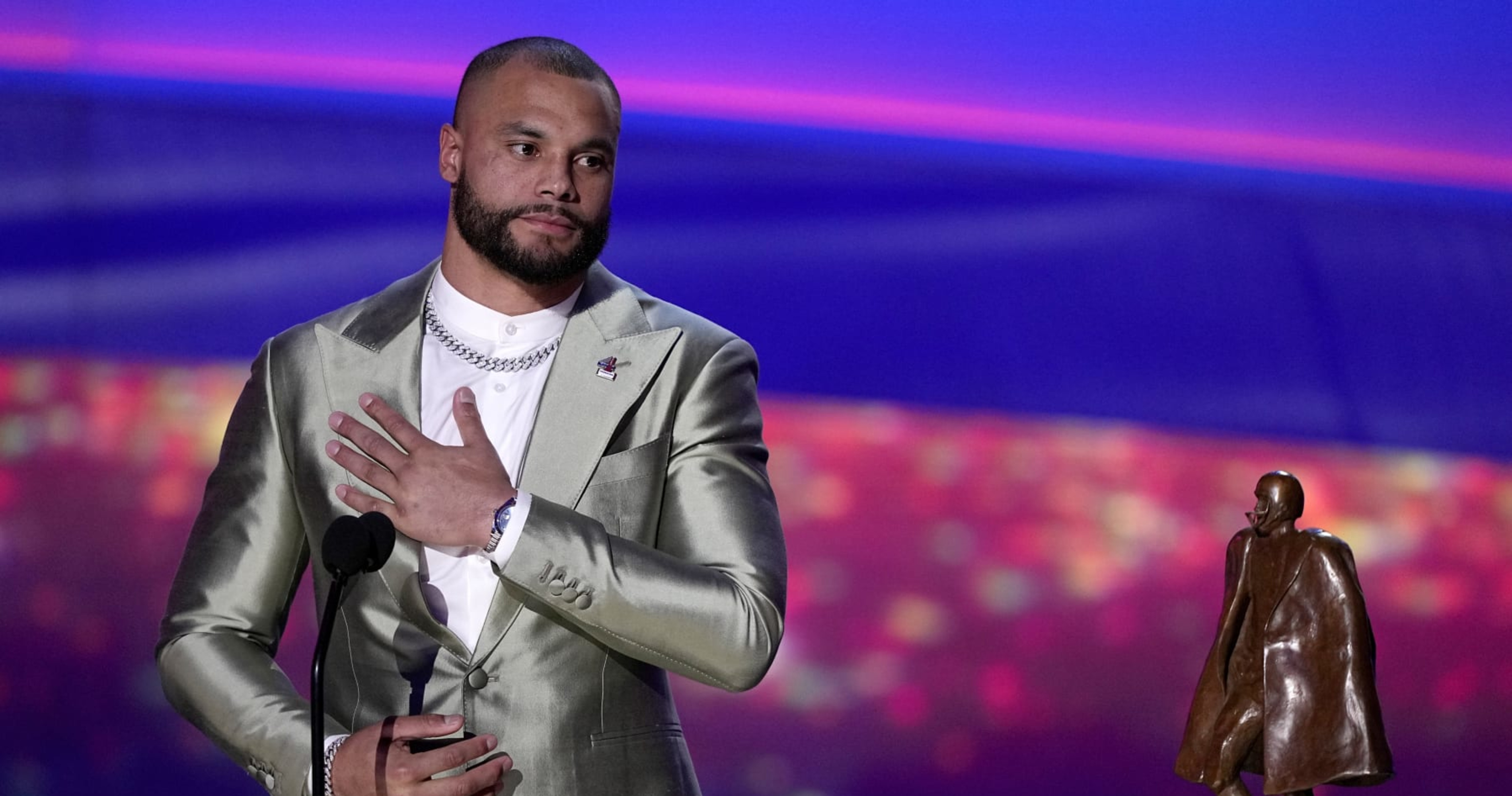 Eagles Fans Booing Cowboys' Dak Prescott as Man of Year at Super Bowl