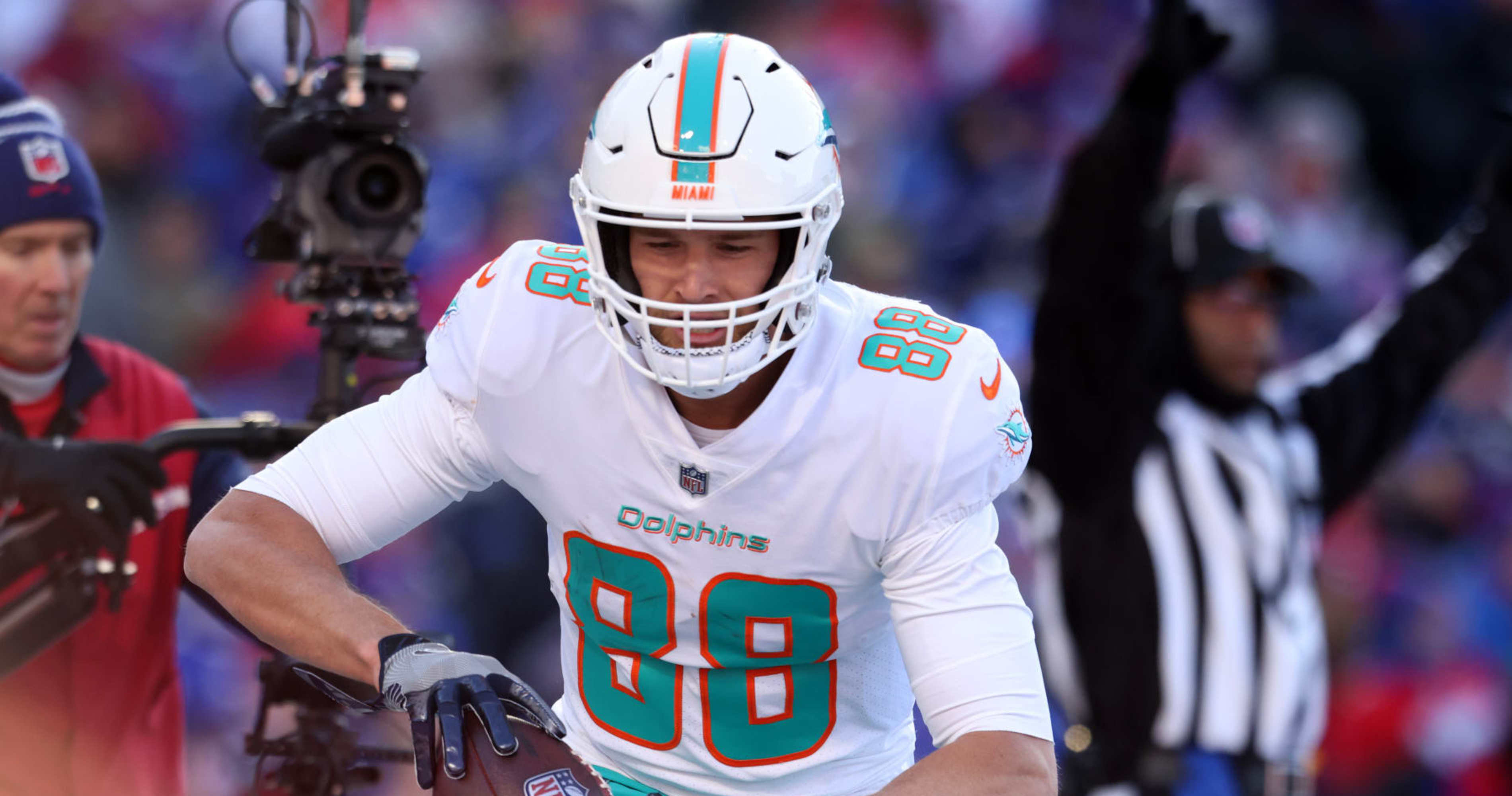 Miami Dolphins release updated jersey numbers for free agents and rookies