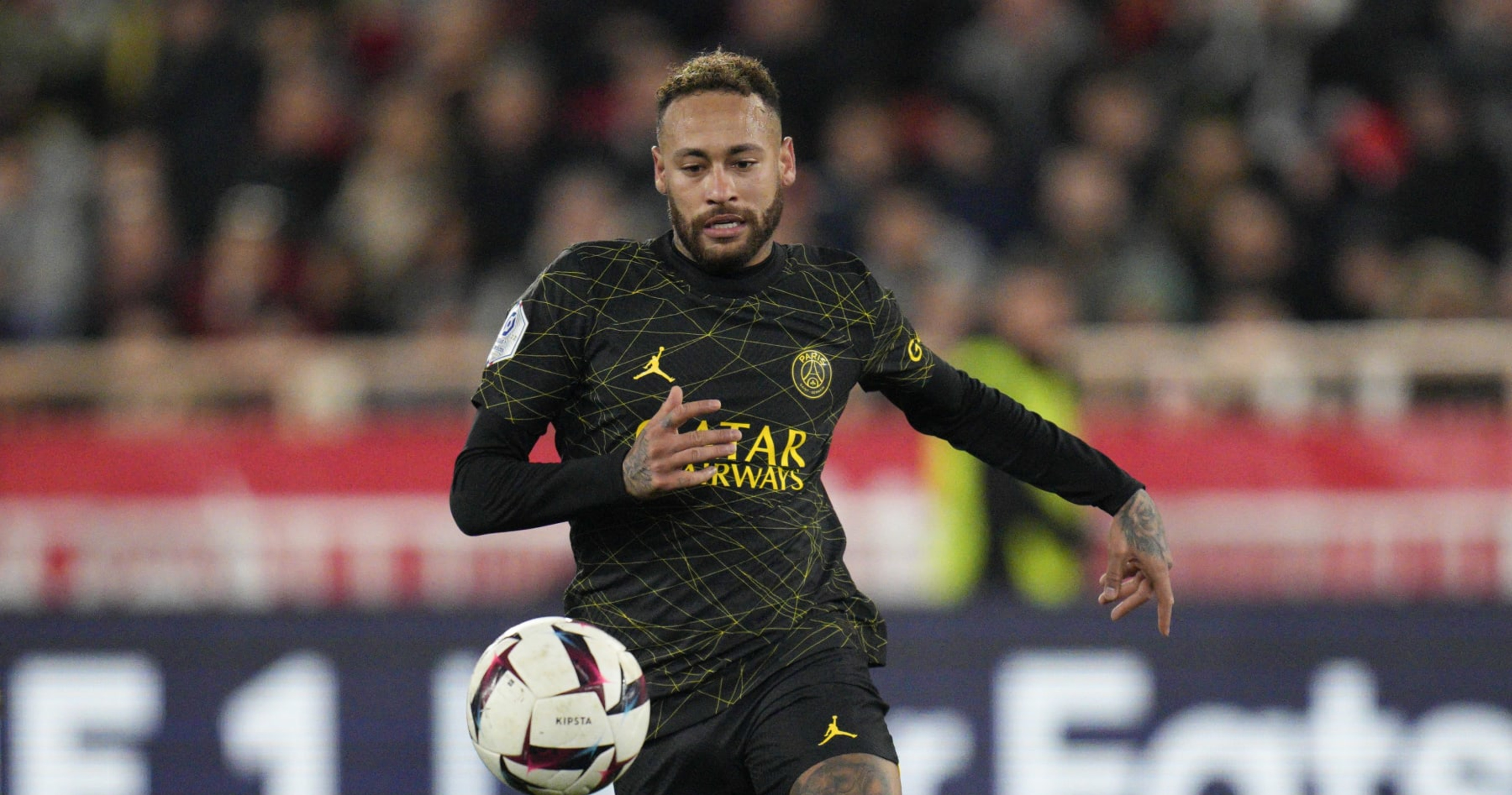 Neymar heading toward exit from Paris Saint-Germain, AP source says