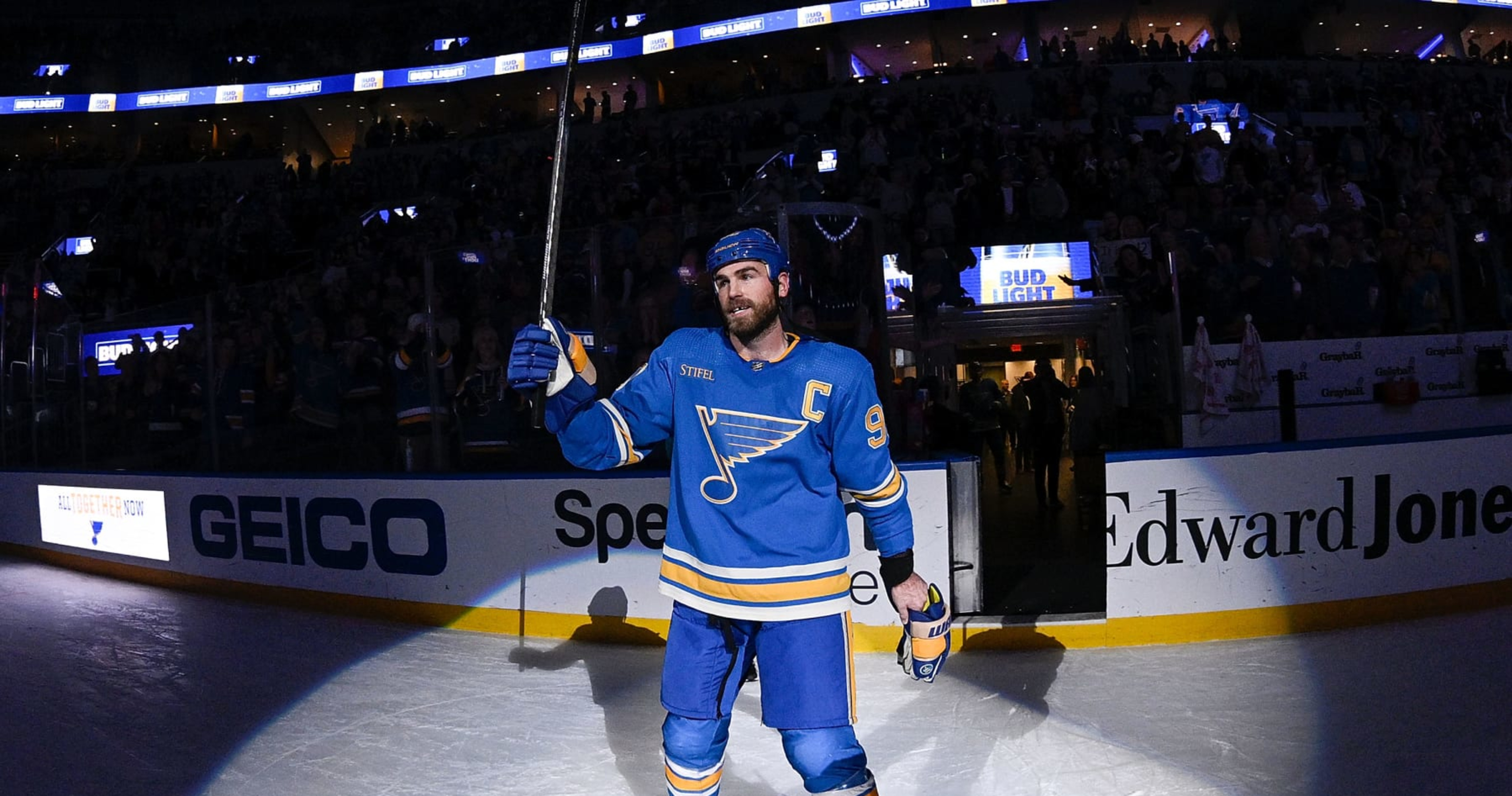 St. Louis Blues centre Ryan O'Reilly brings the Stanley Cup home