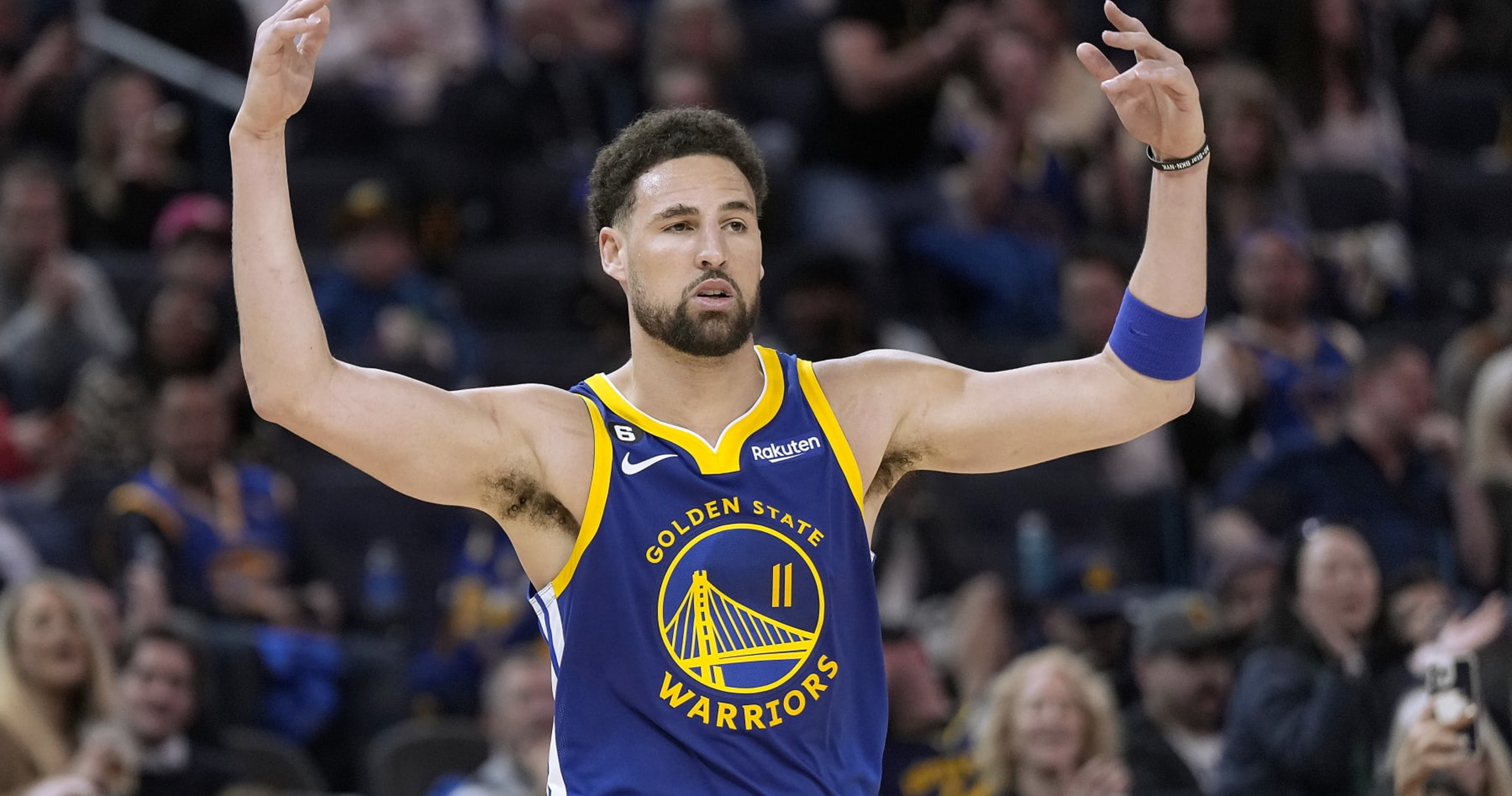Klay Thompson scores 42 points with 12 3s, Warriors beat Thunder