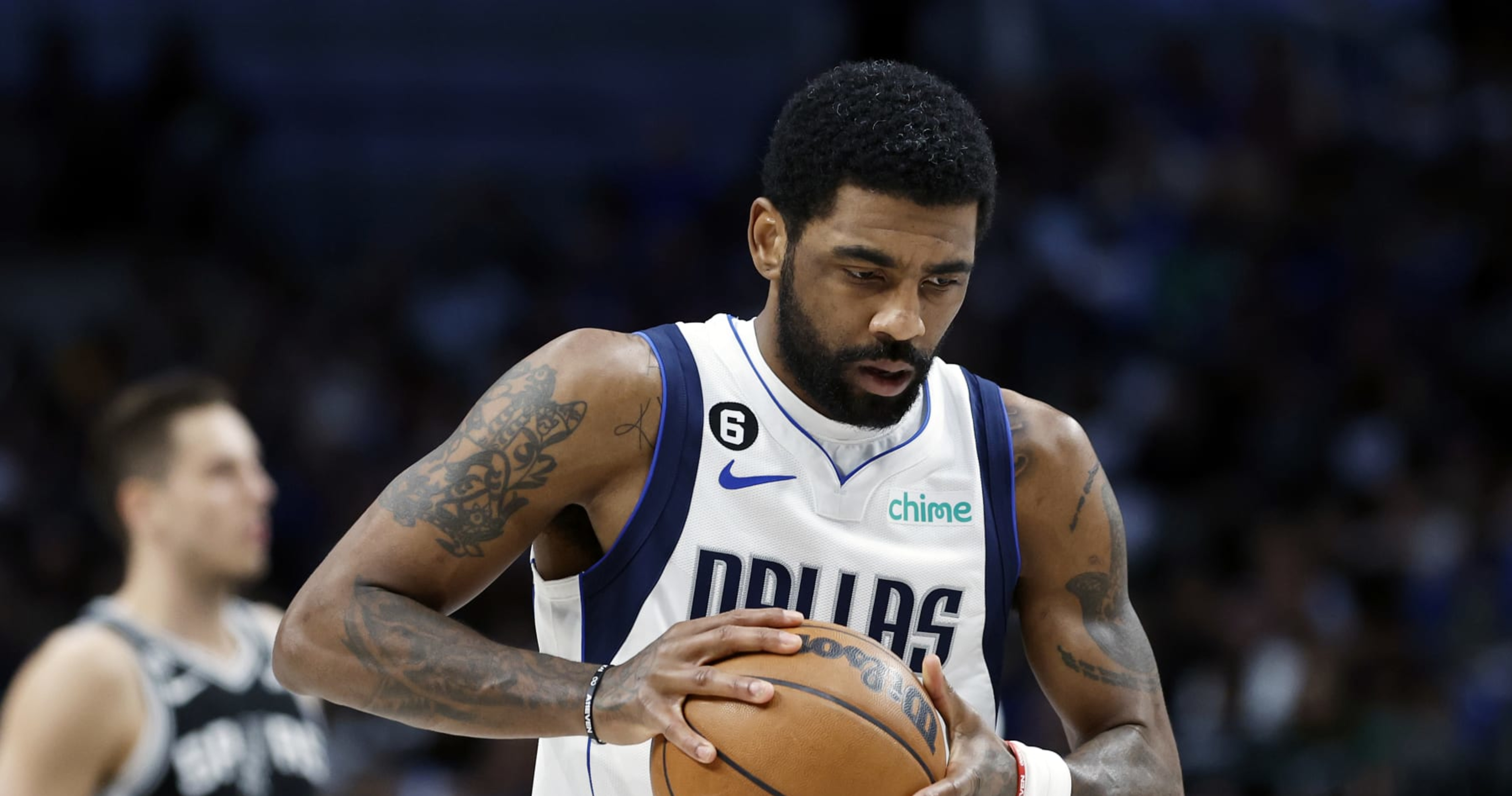 Kyrie Irving jersey move all but points to Mavs return