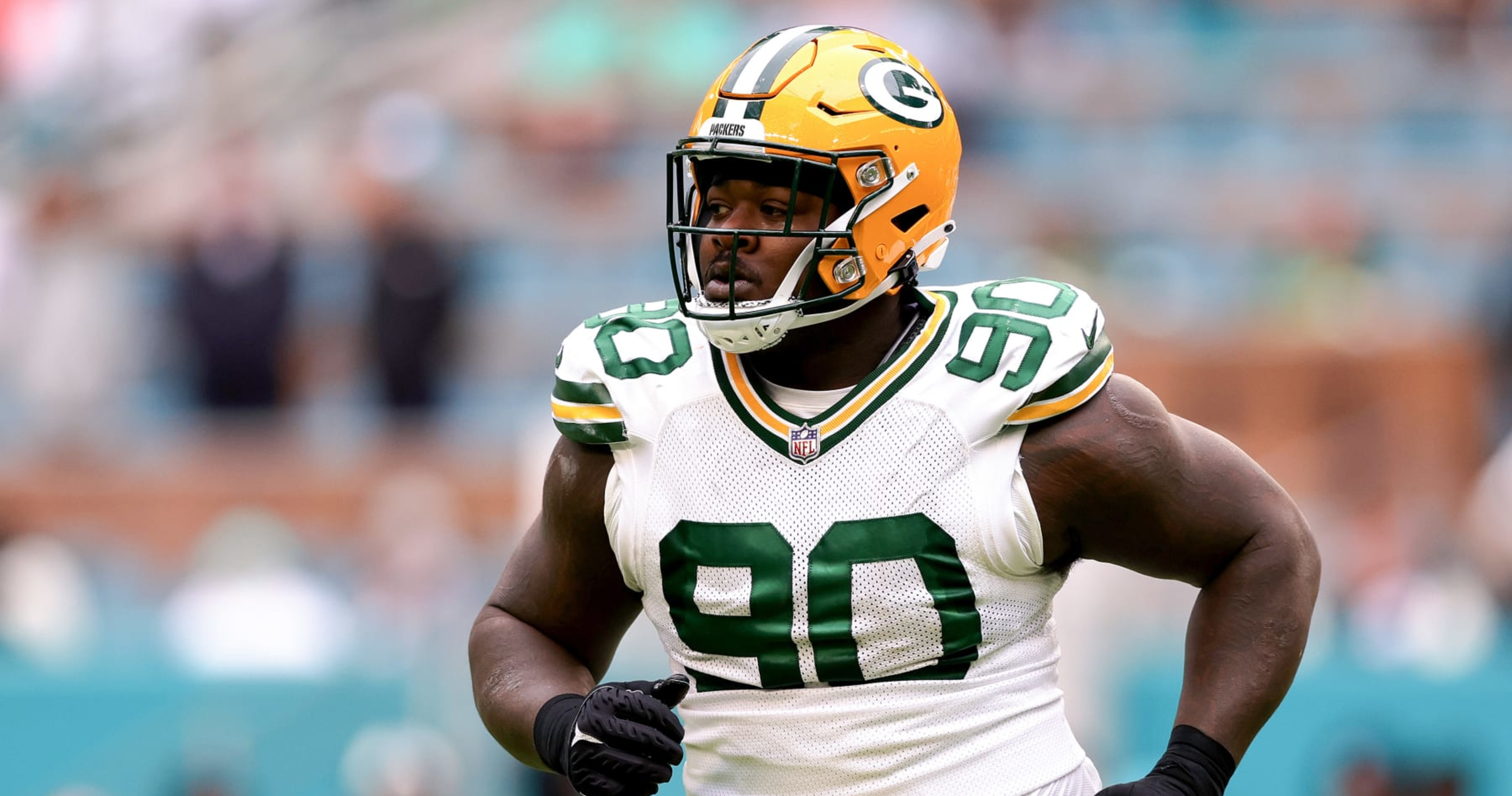 Packers sign Lowry to contract extension