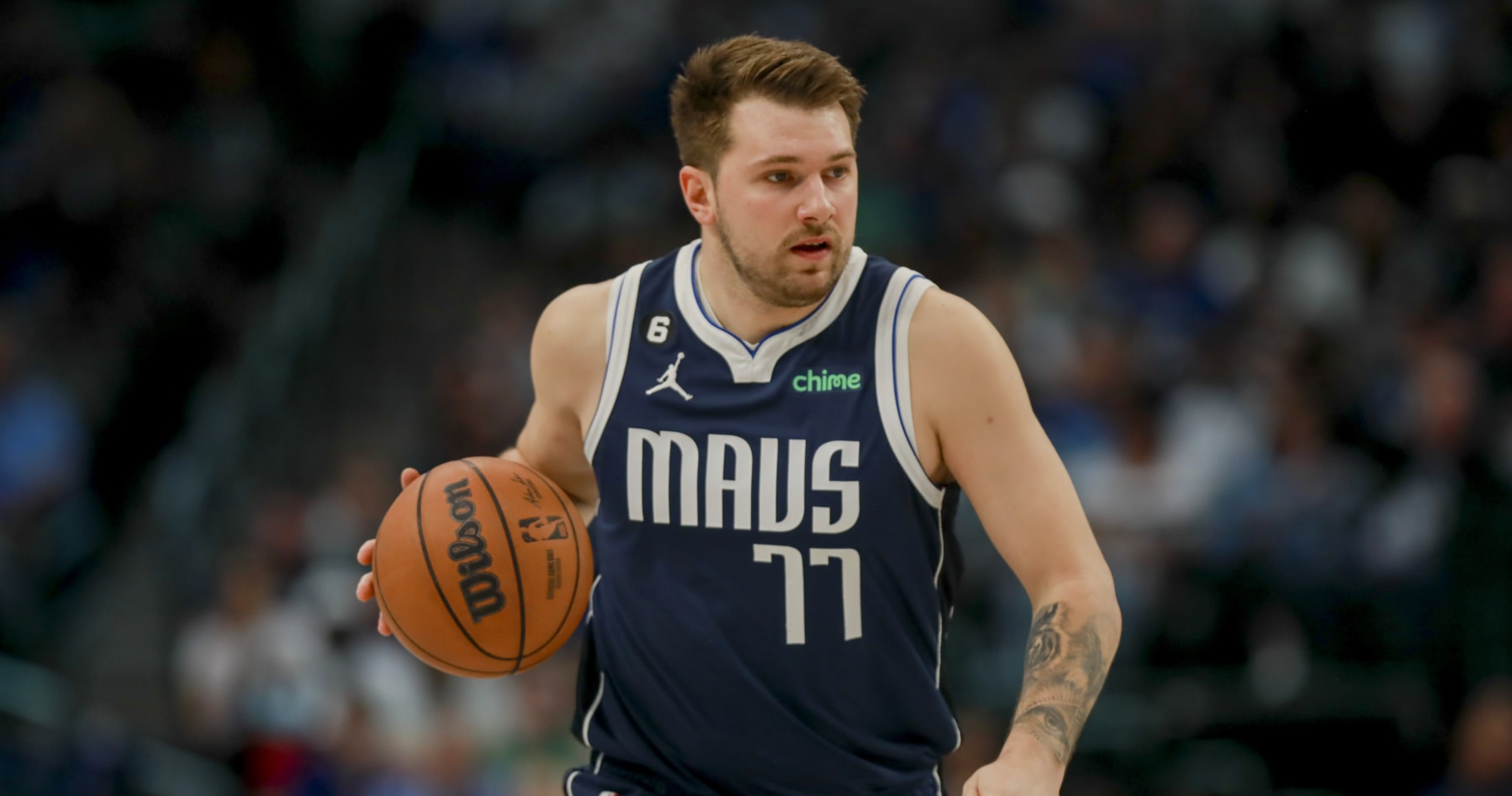 Luka Dončić Out vs. Grizzlies Because of Thigh Injury; Considered Day ...