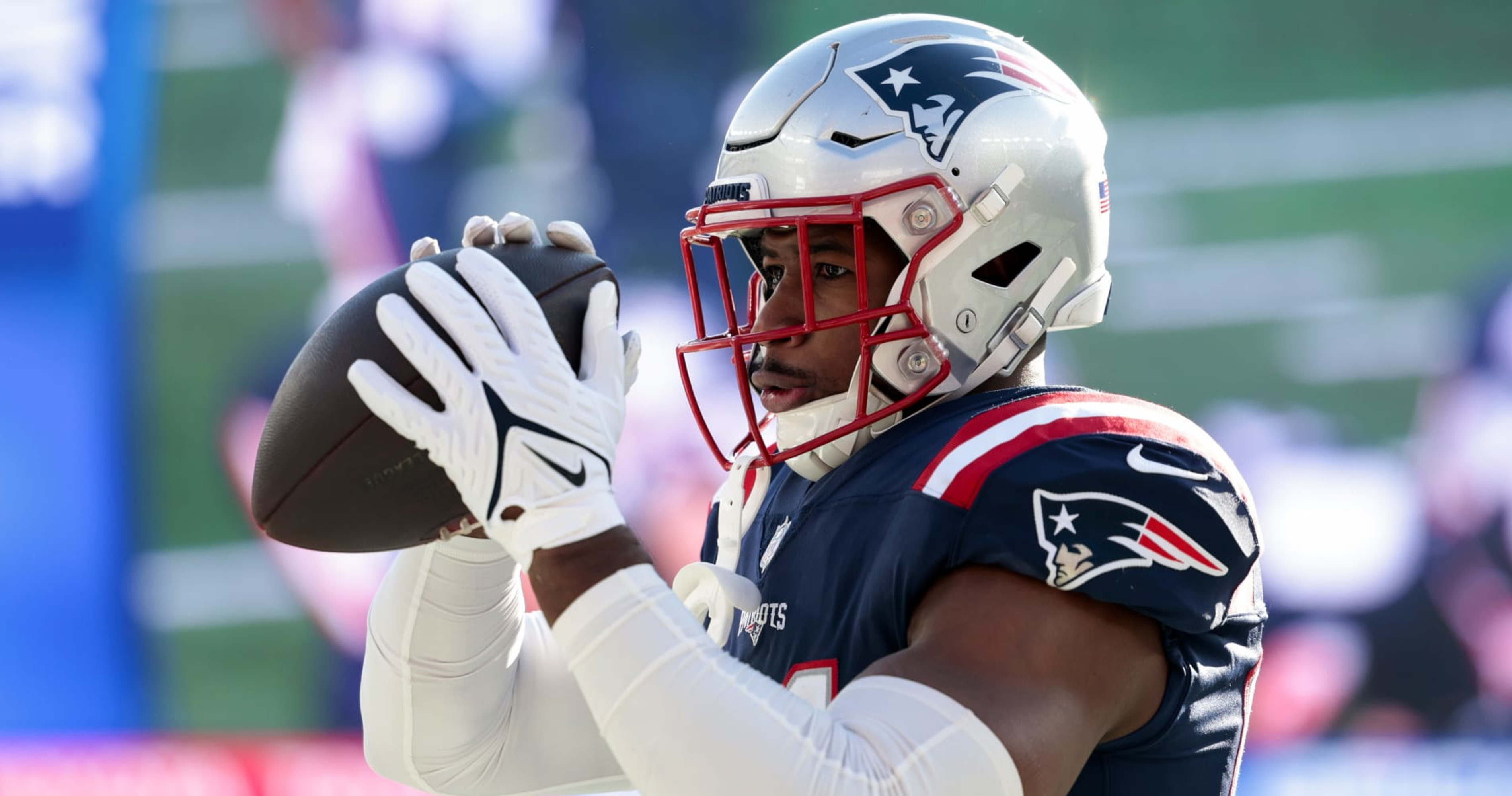 Patriots-Falcons trade grades: New England dealing Jonnu Smith to