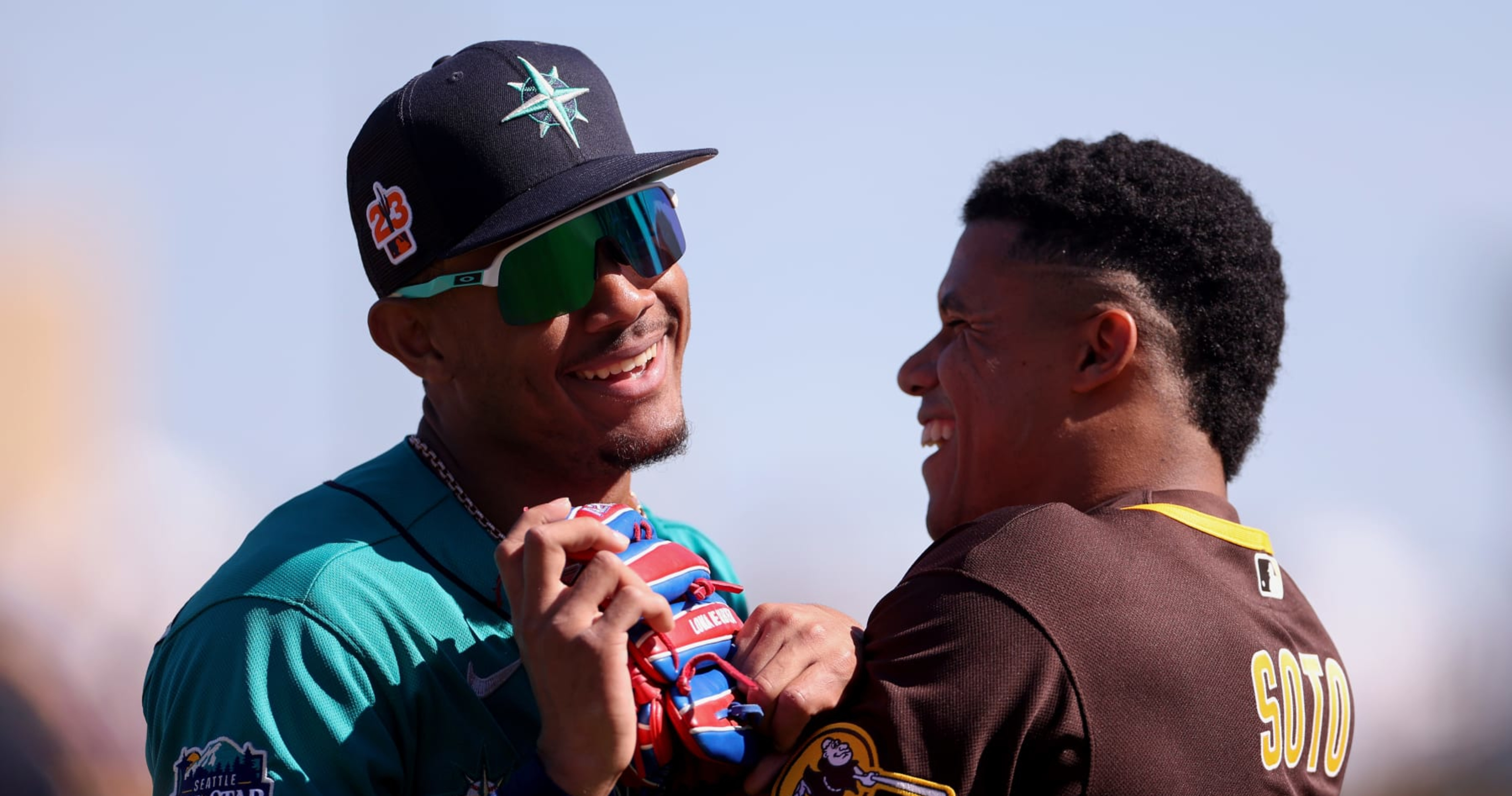 Seattle Mariners on X: All smiles when the vibes are good.   / X