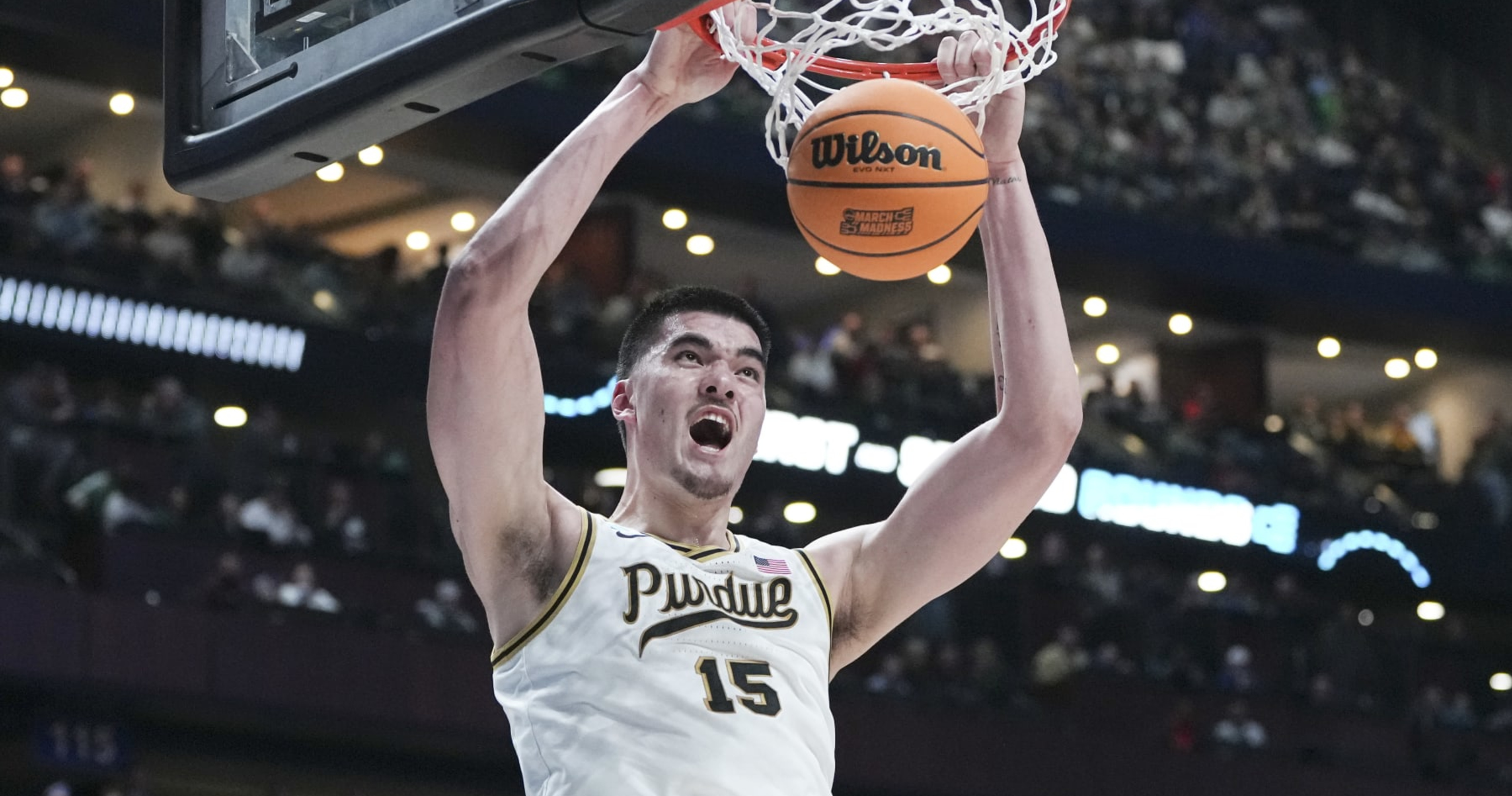 Purdue's Zach Edey Wins 2023 AP Men's Player of the Year Award News