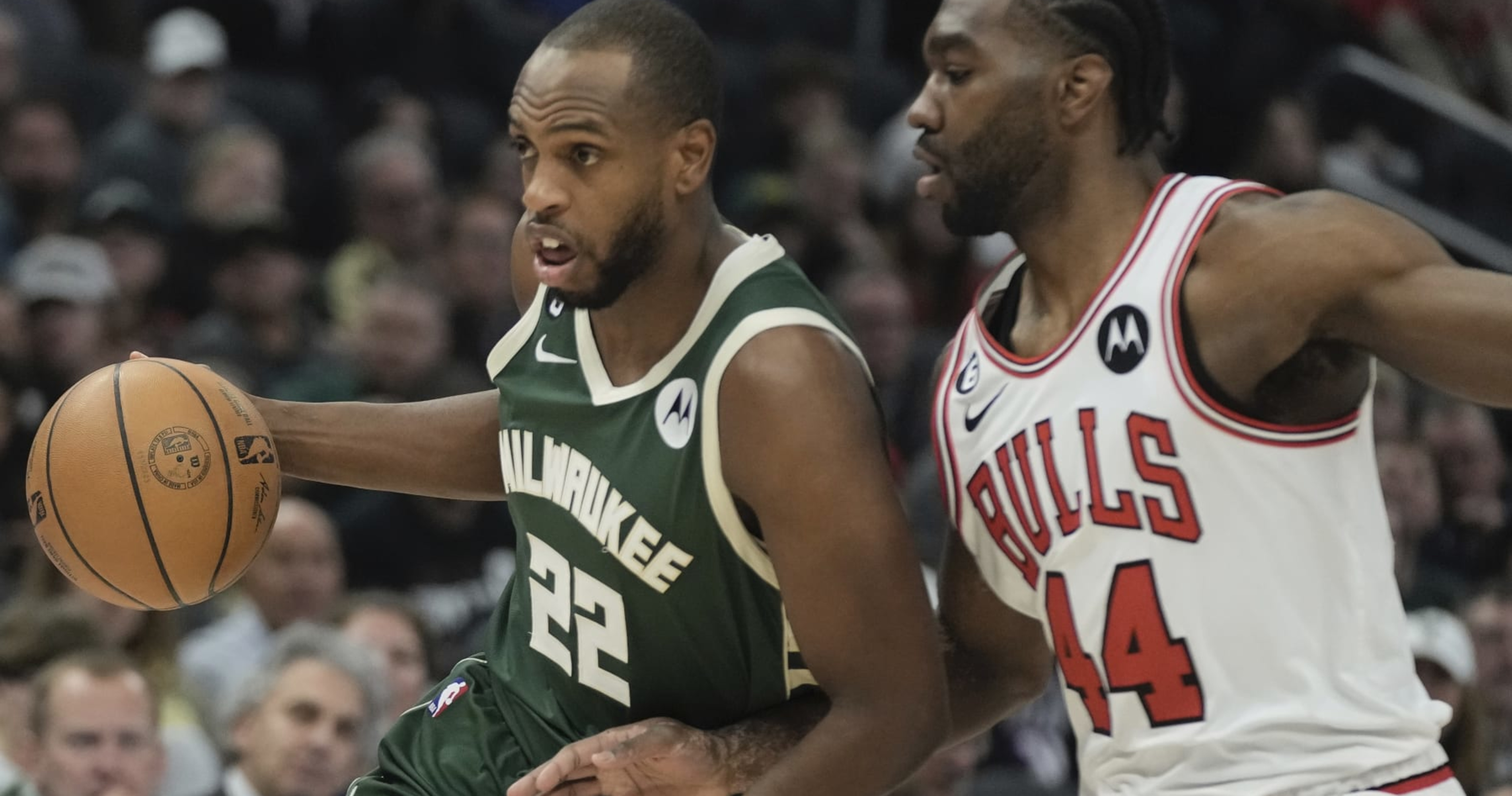 Khris Middleton's Status For Bucks' Last 2 Games Uncertain With Knee ...