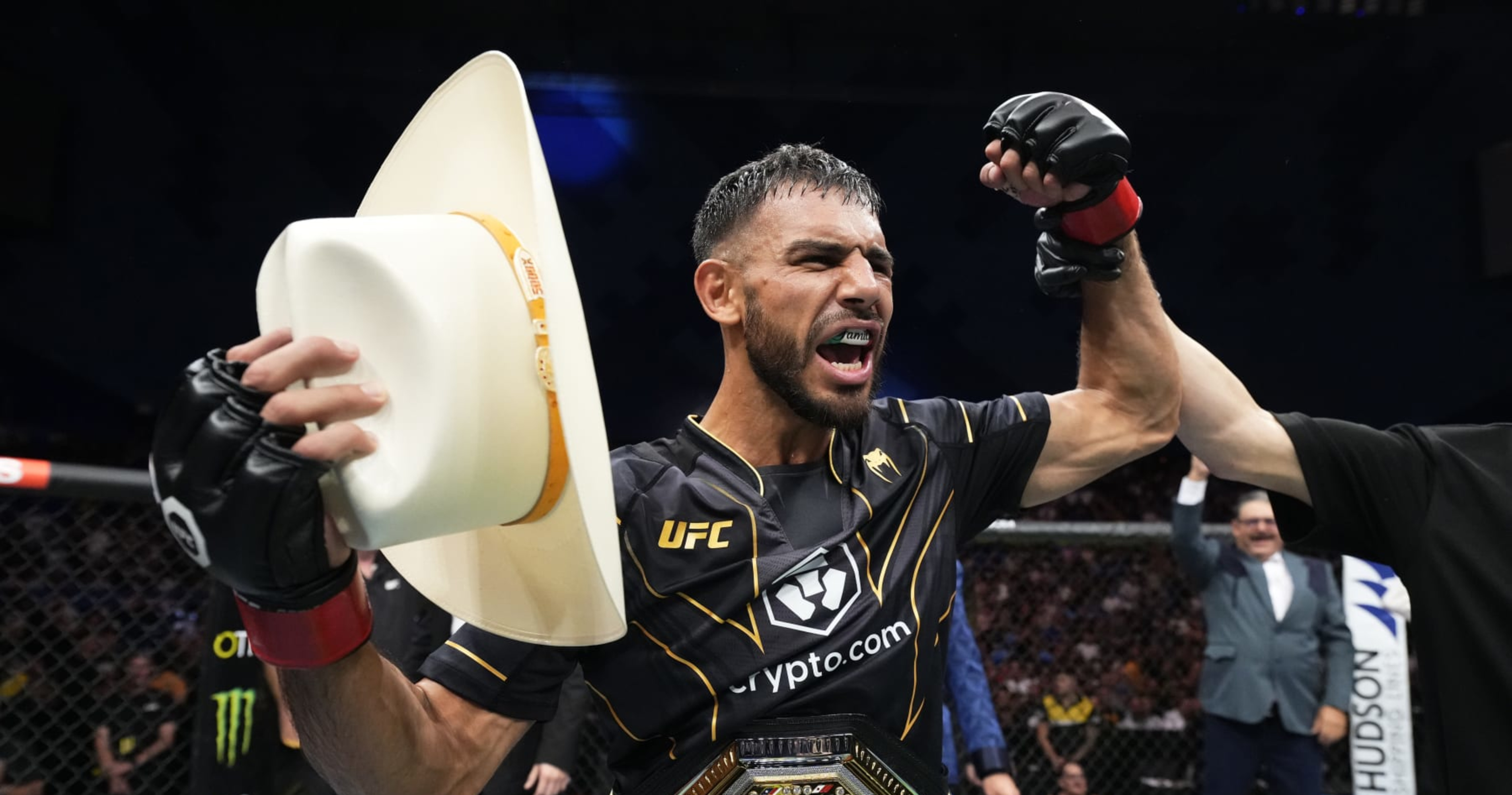 Report: Alex Volkanovski Vs. Yair Rodriguez Featherweight Title Fight ...