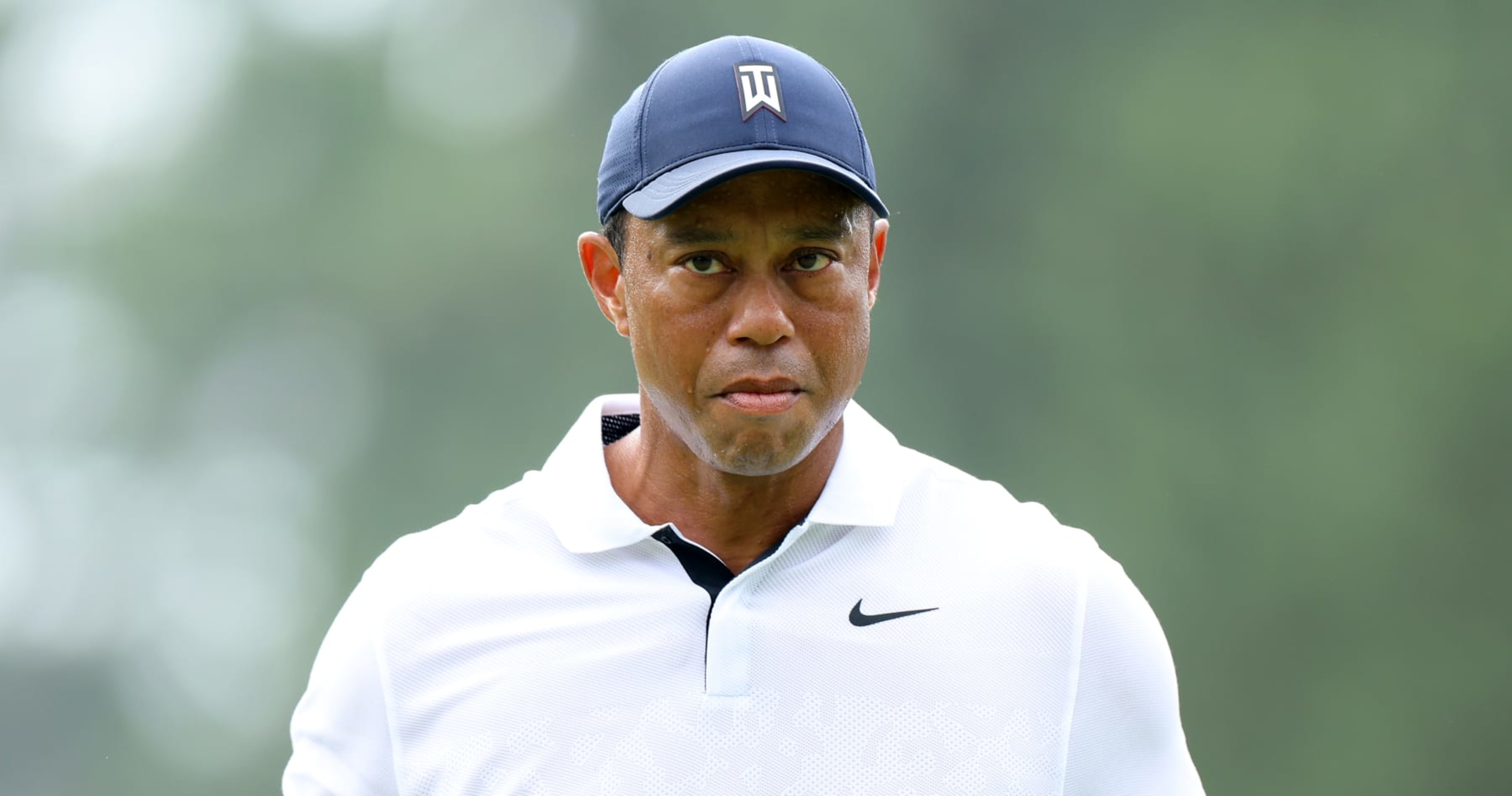 Tiger Woods Credited by Fans for 'Fighting His Ass Off' During Shaky