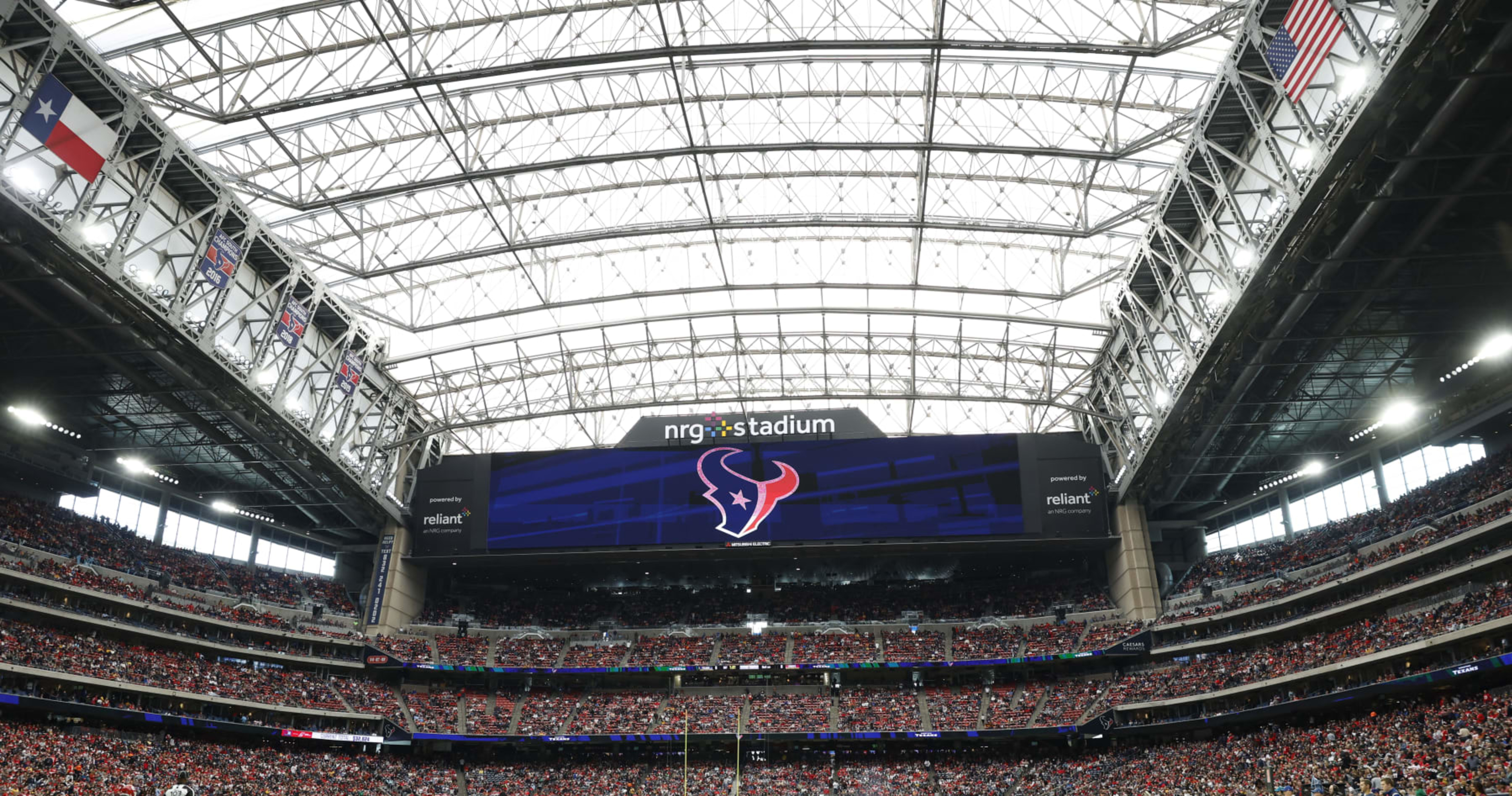 Texans to play remaining home games at NRG Stadium with fans