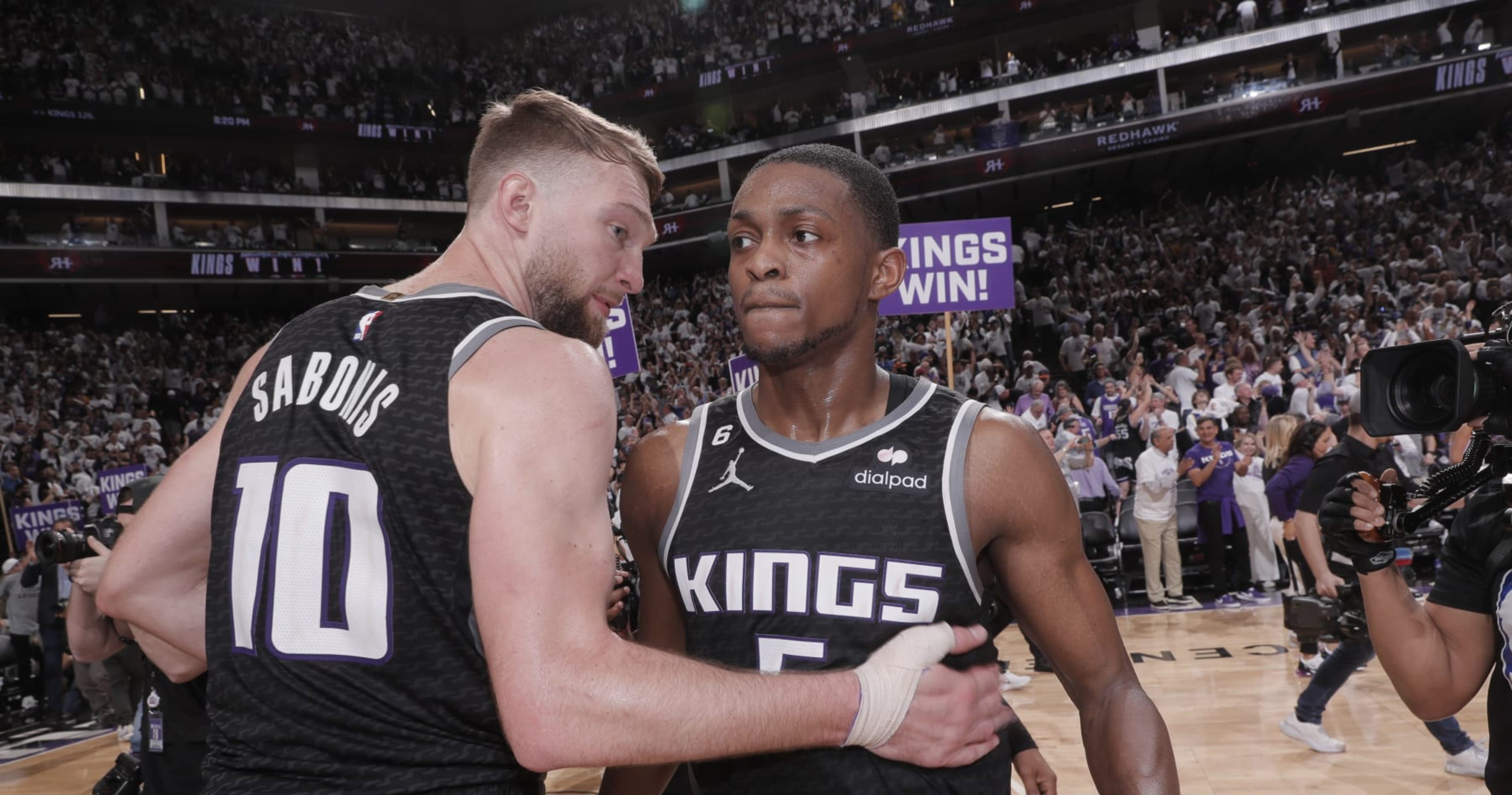 De'Aaron Fox, Domantas Sabonis and Malik Monk all score 30-plus in Kings'  19-point comeback win over Nuggets 