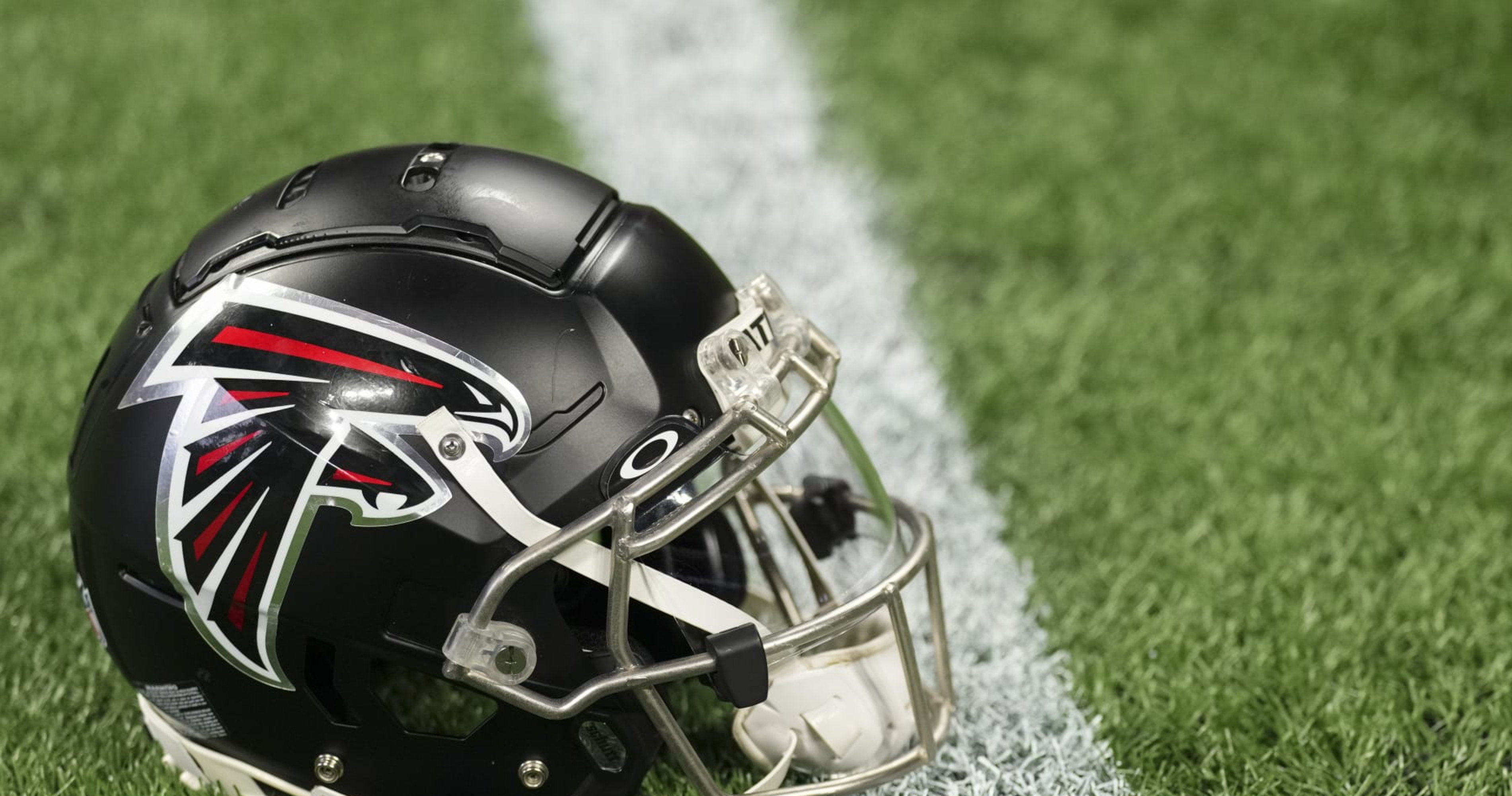 Falcons Are Bringing Classic Helmet Back For 2022 Season - Sports