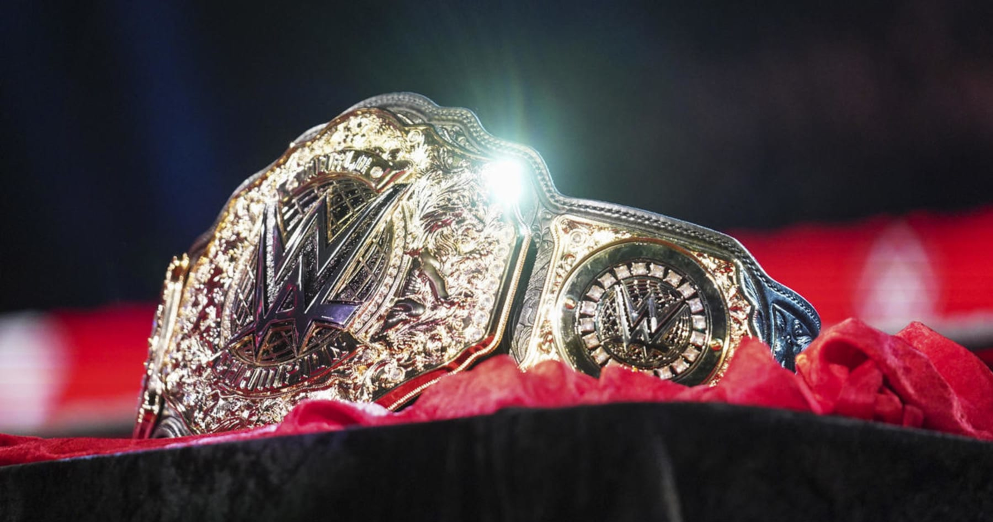 undisputed wwe world heavyweight championship