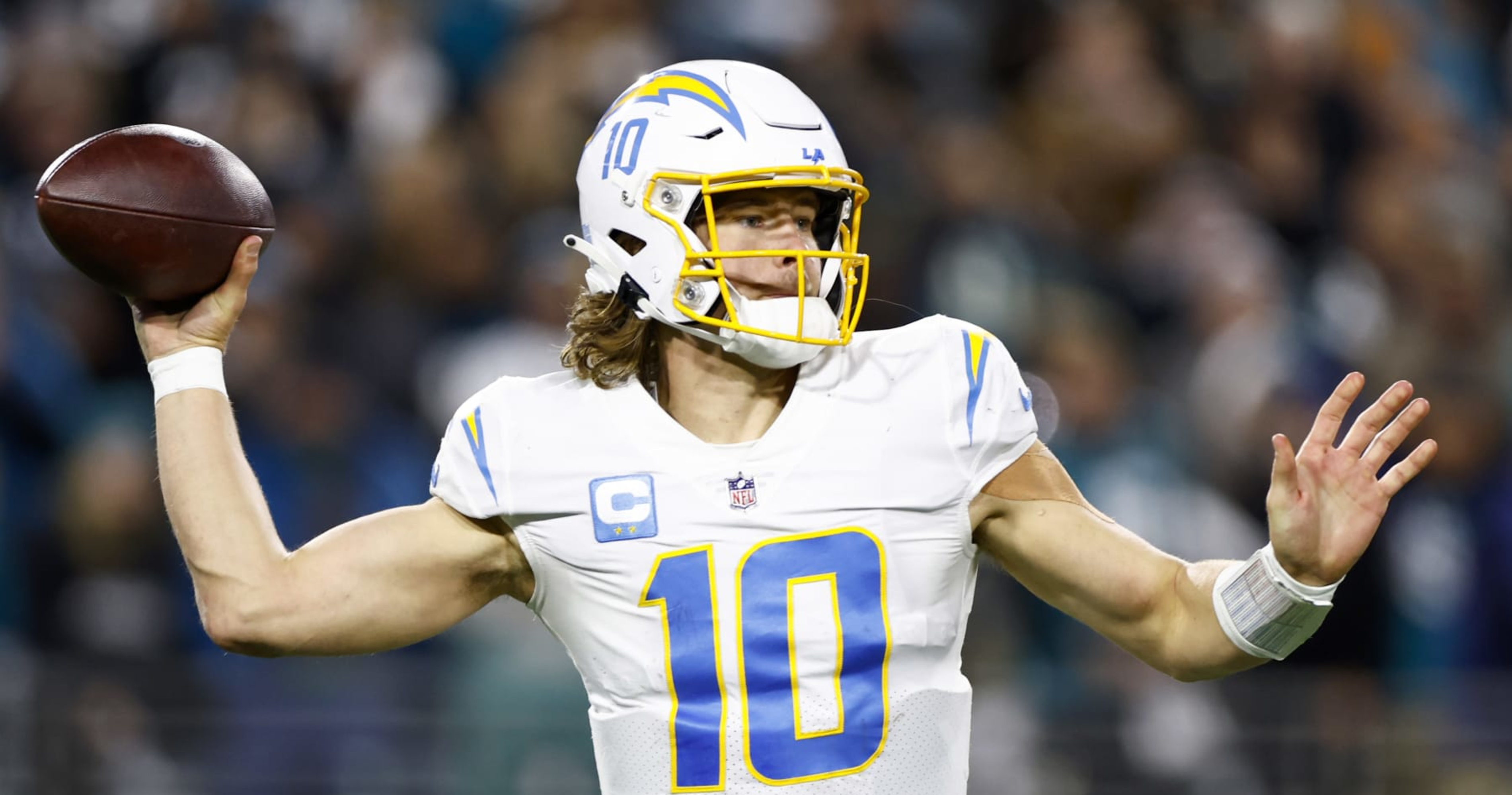 Chargers, Justin Herbert agree to extension worth $262.5M