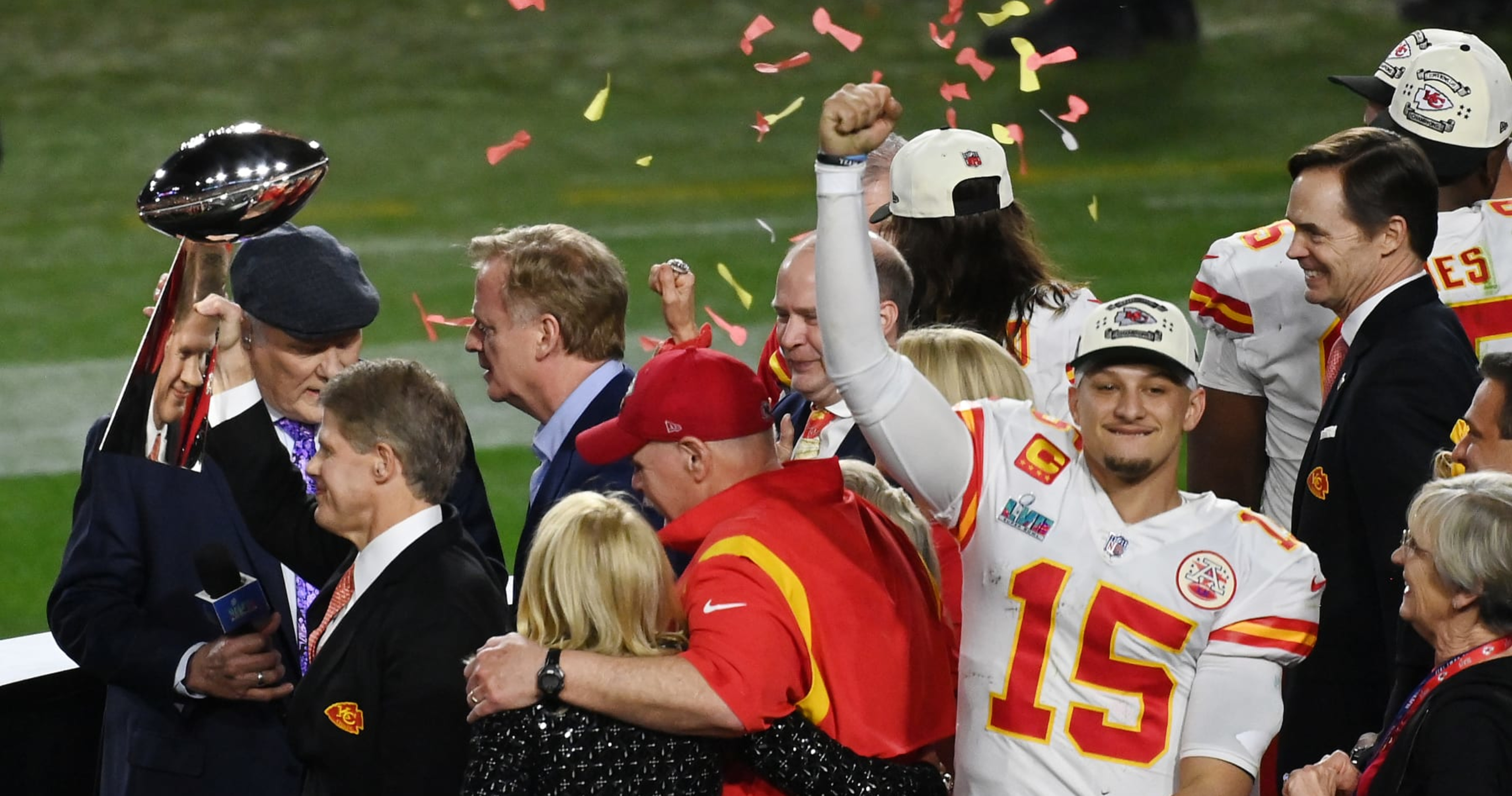 WATCH: Chiefs unveil Super Bowl LIV jerseys