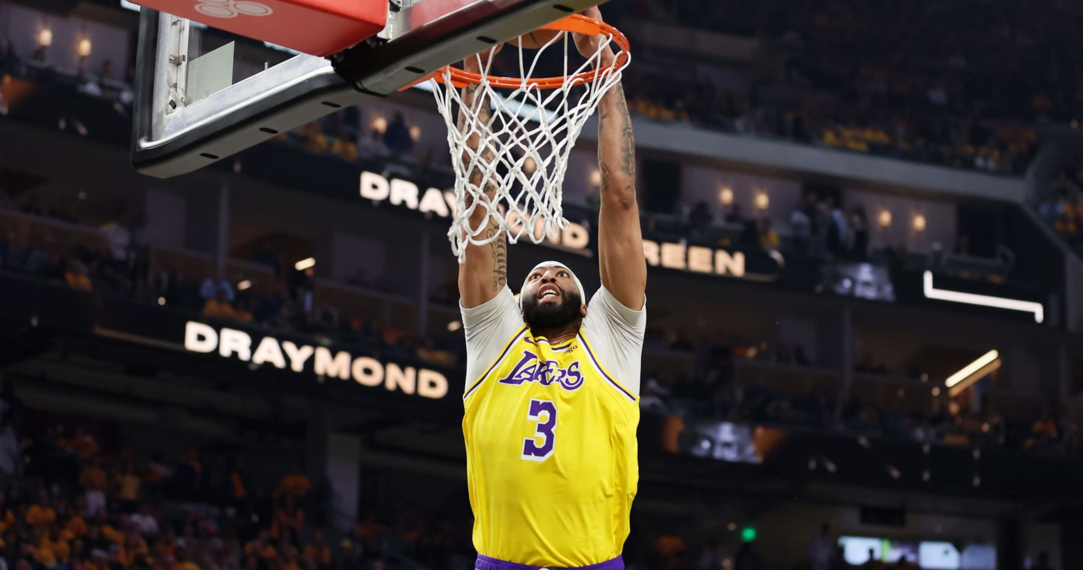 Anthony Davis leads Los Angeles Lakers past Steph Curry, Warriors