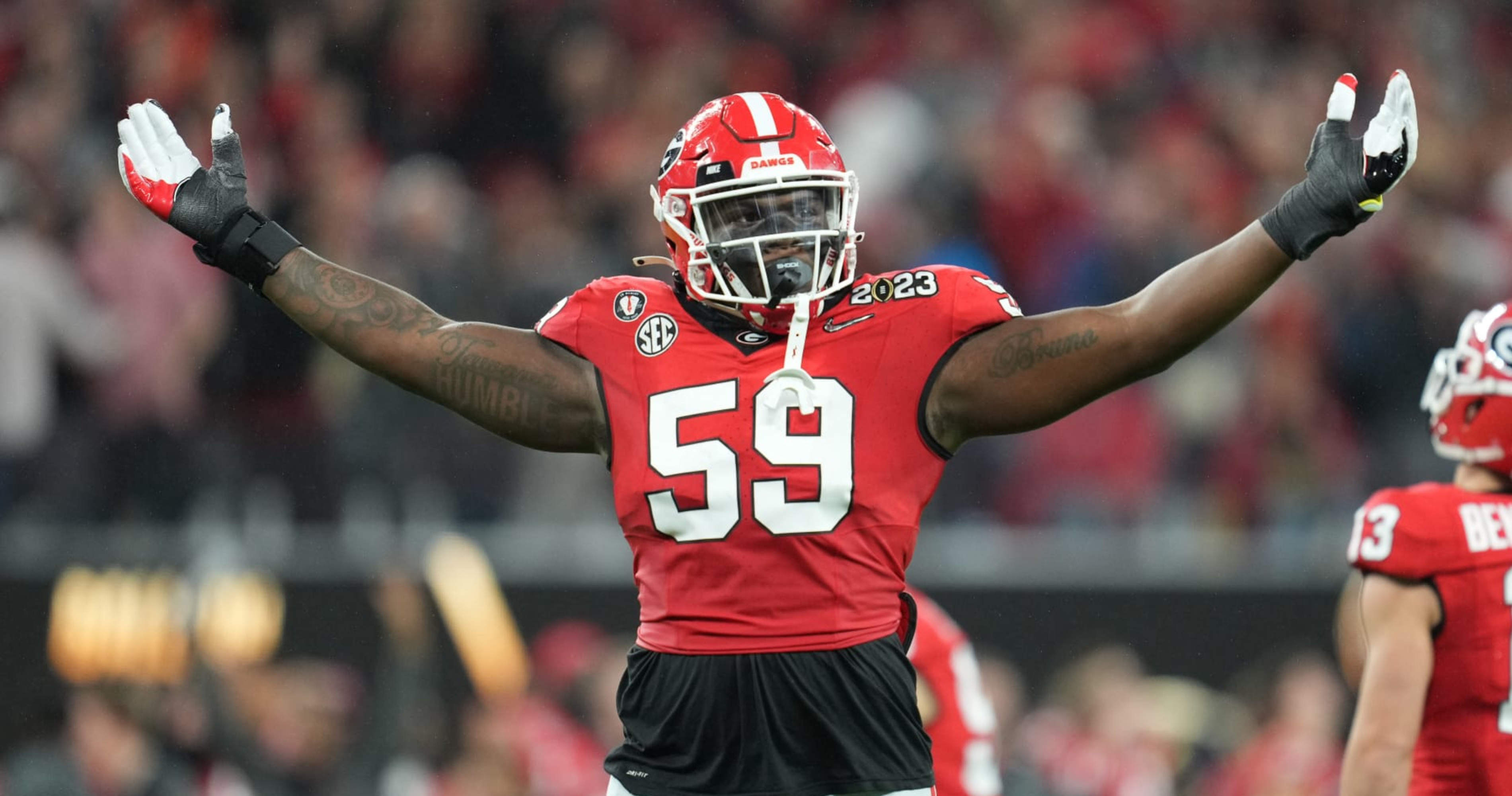 Steelers trade up to No. 14, select Georgia OT Broderick Jones