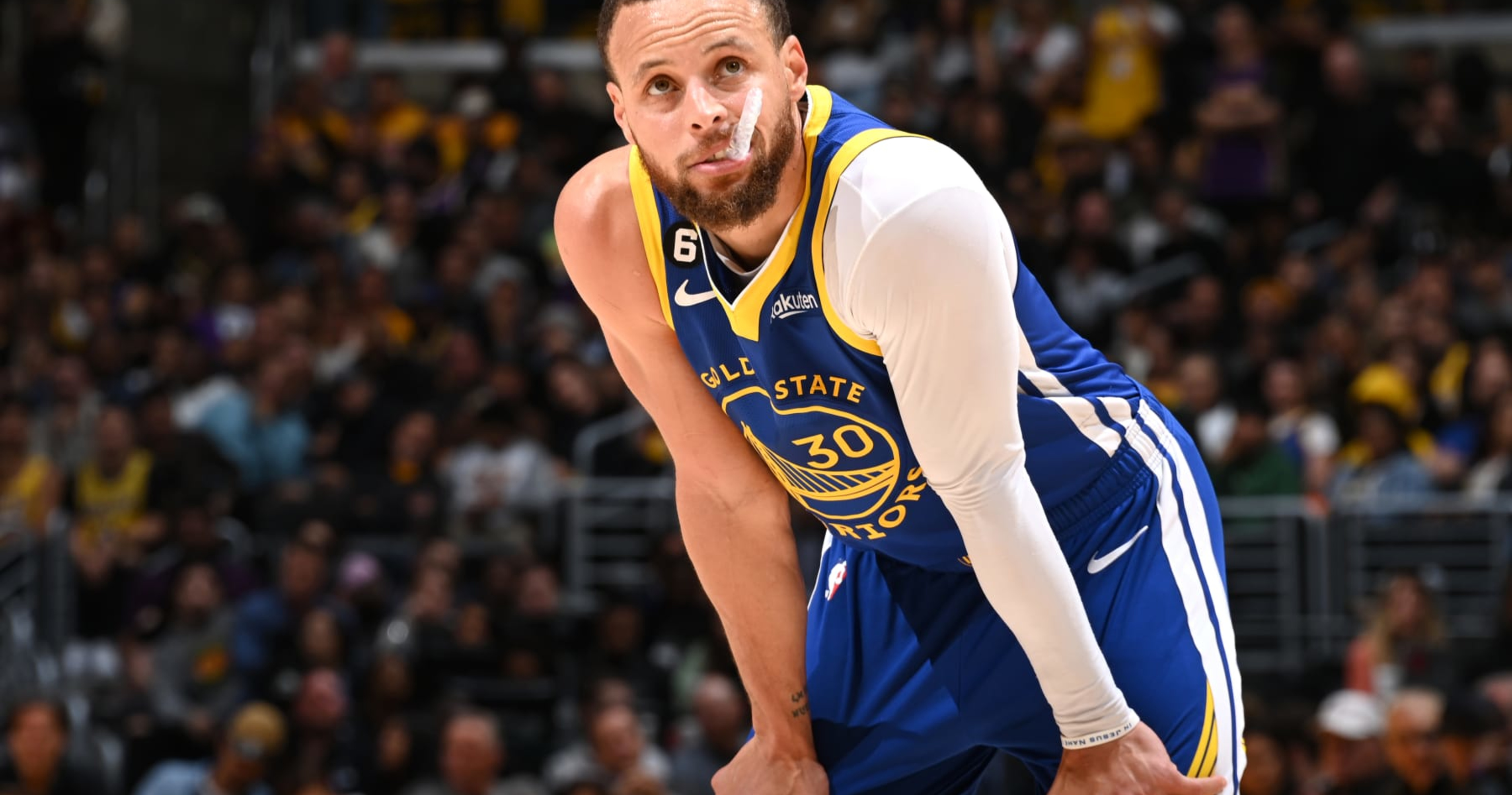 Steph Curry is showing why we need a Most Outstanding Player award