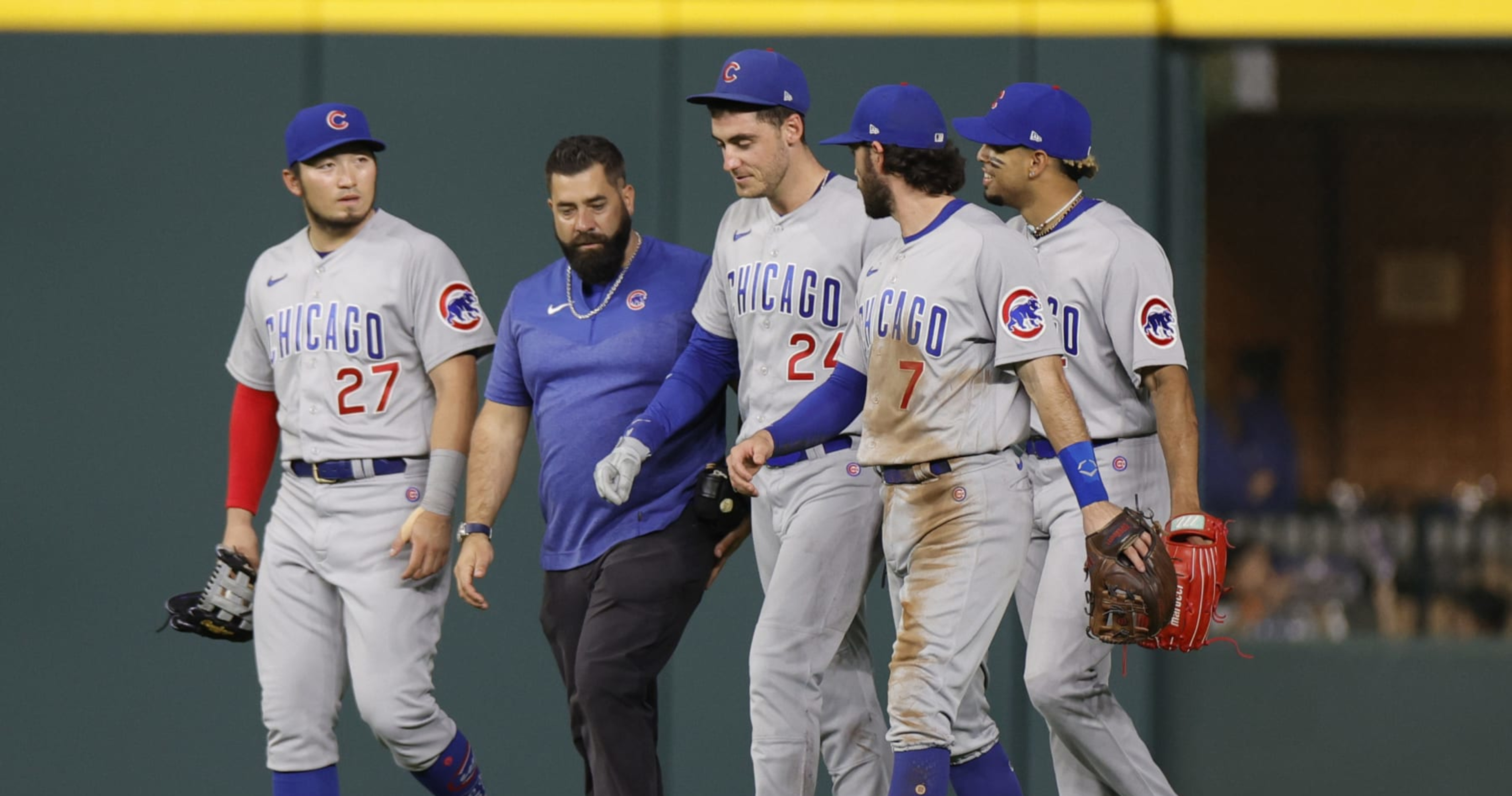 Cubs' Cody Bellinger injures left knee after crashing into wall vs. Astros  - The San Diego Union-Tribune