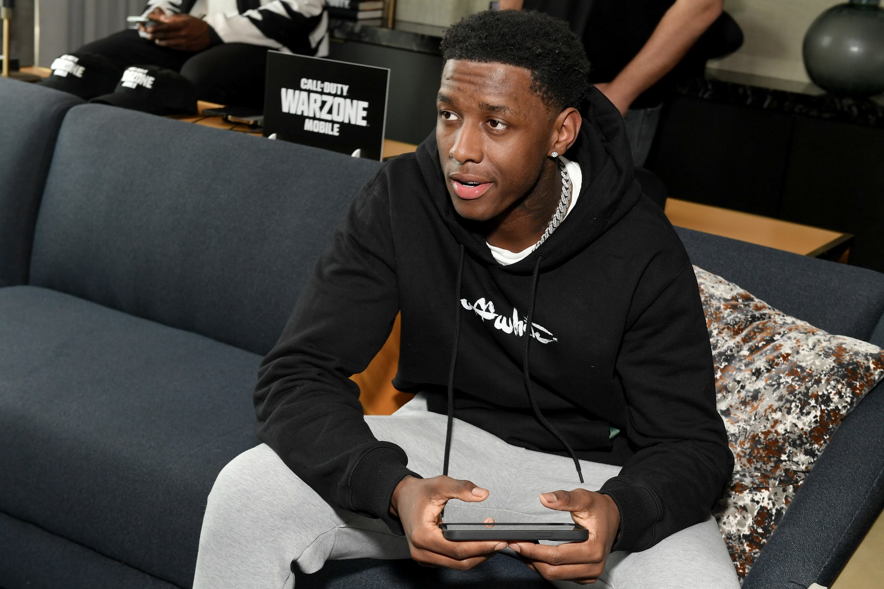 Jets' Sauce Gardner Gifted Custom Jessica Alba Cleats After Meeting at