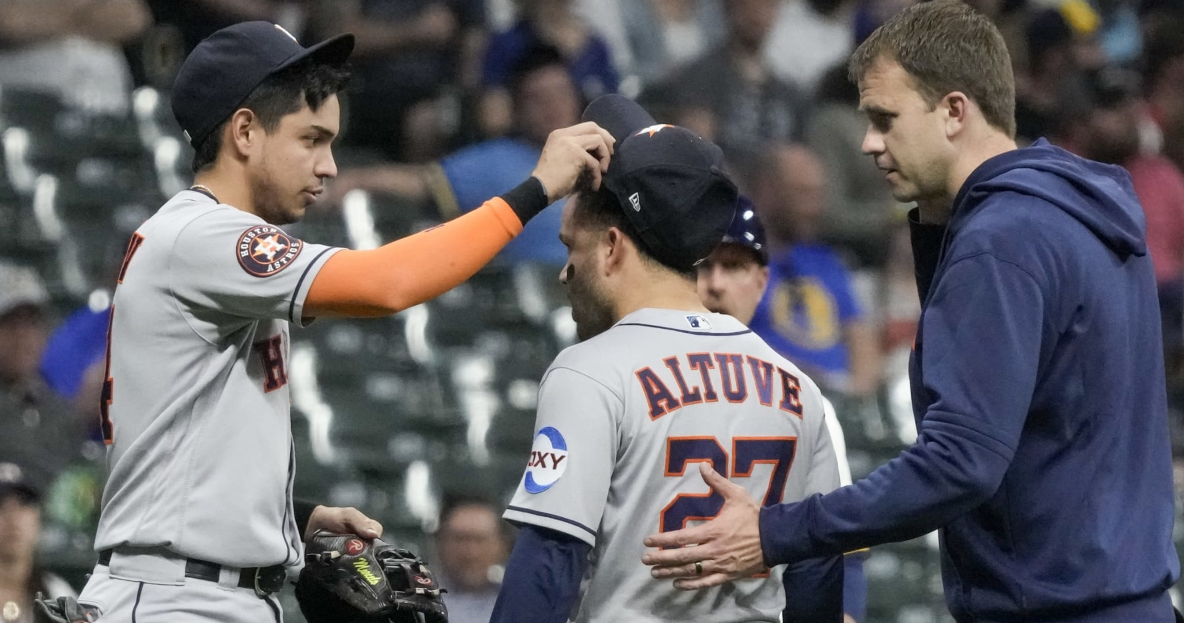 Jose Altuve exits game vs. Angels after hit by pitch