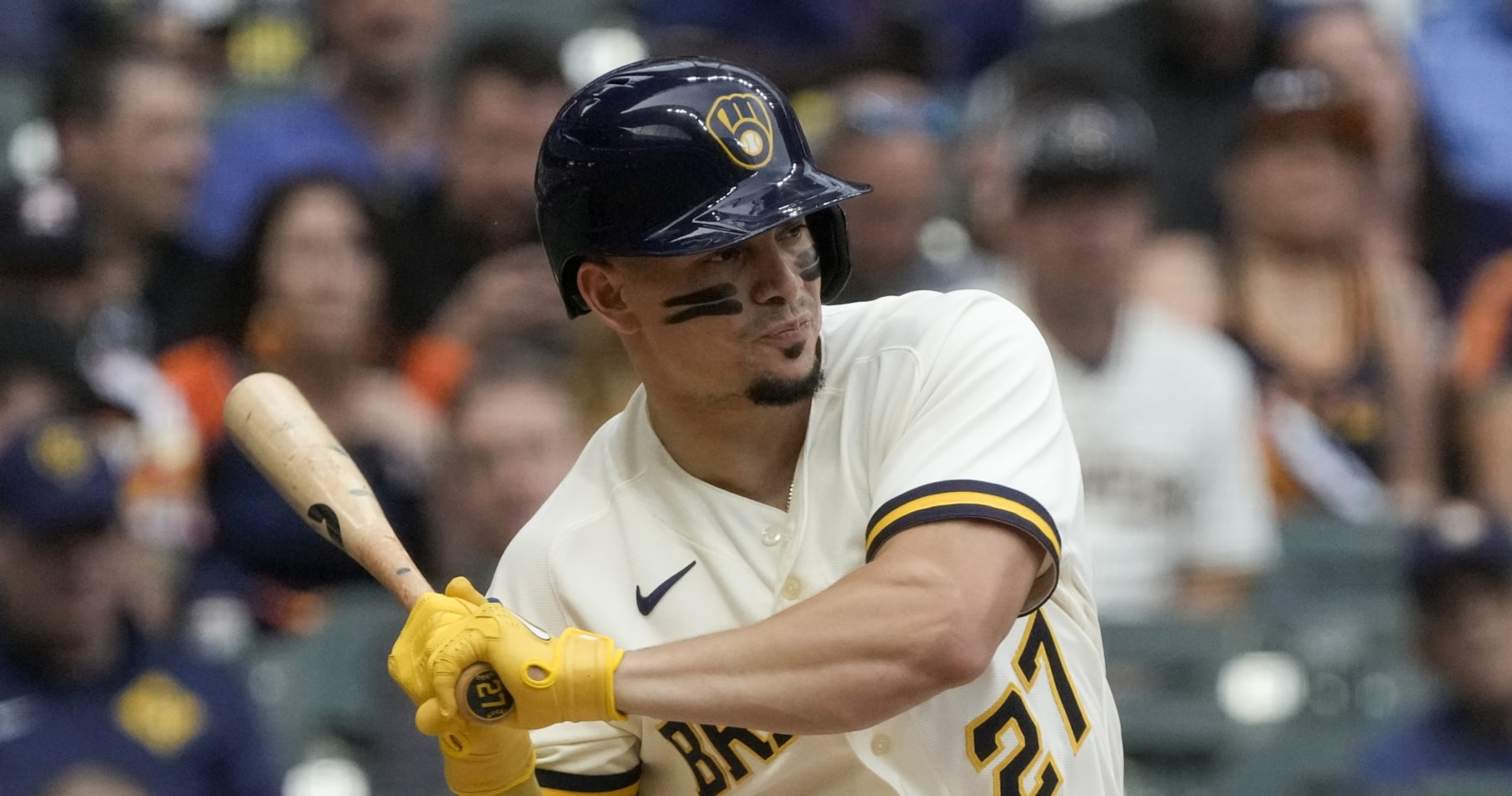 🚨WILLY ADAMES WITH A BASE HIT TO RIGHT FIELD 🚨 #brewers