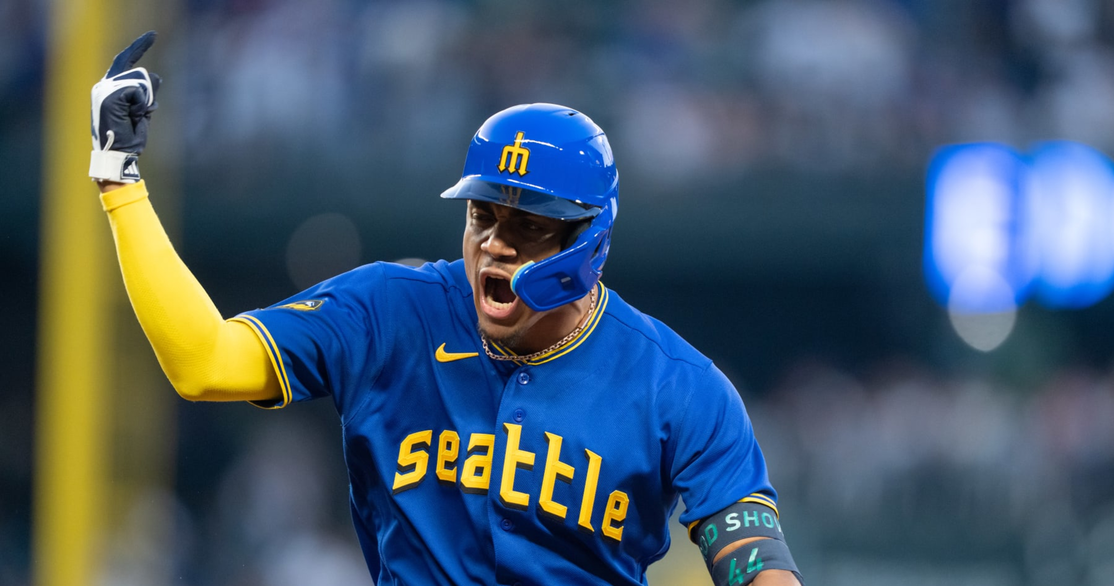 Mariners' Julio Rodríguez Partners With Airline, Earns Fans Free Flights  With HRs, News, Scores, Highlights, Stats, and Rumors