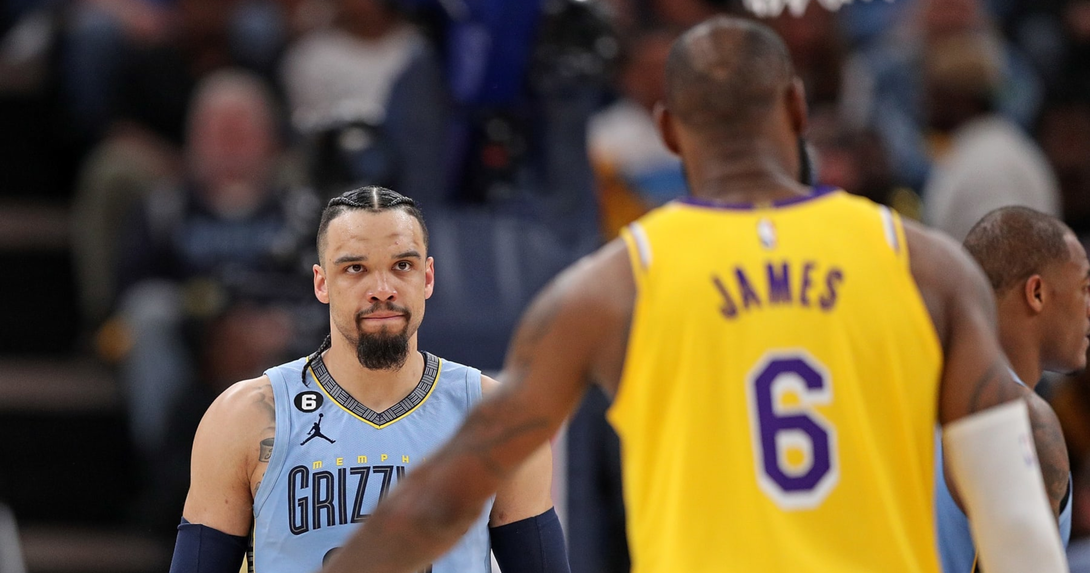 LeBron James refuses to greet Grizzlies after Lakers win by 40