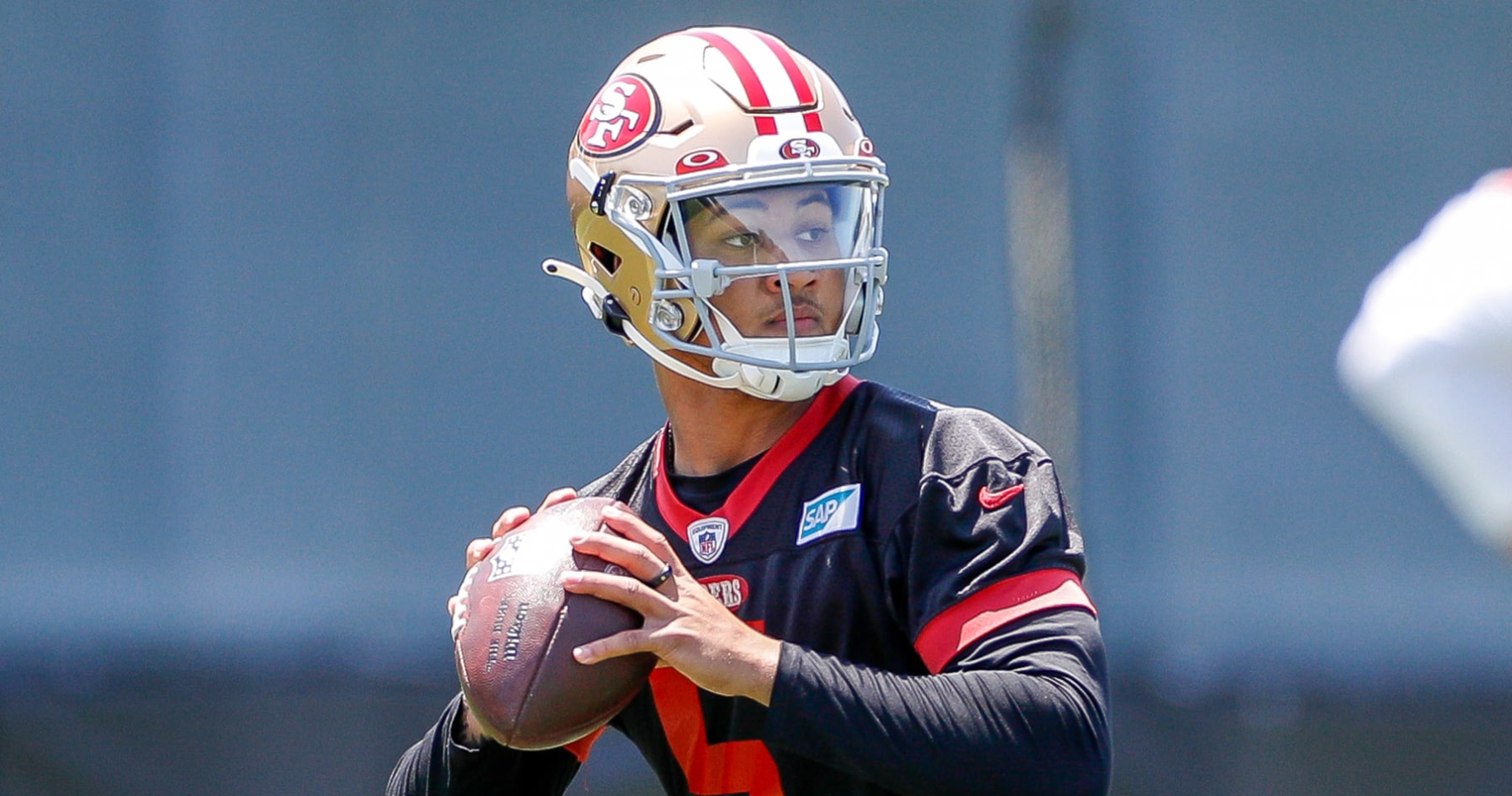 Matt Barrows on X: George Kittle wearing a signed Jimmy Garoppolo t-shirt  to the post-game podium   / X