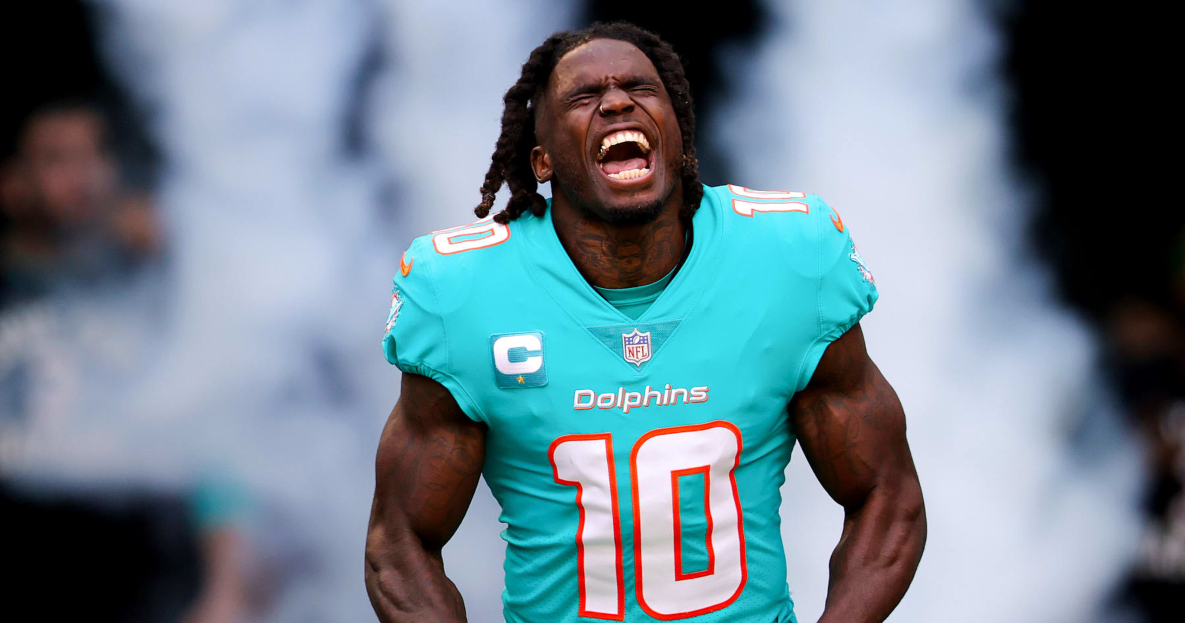 Dolphins' Tyreek Hill Welcomes Lionel Messi to Miami, Wants to Know Who ...