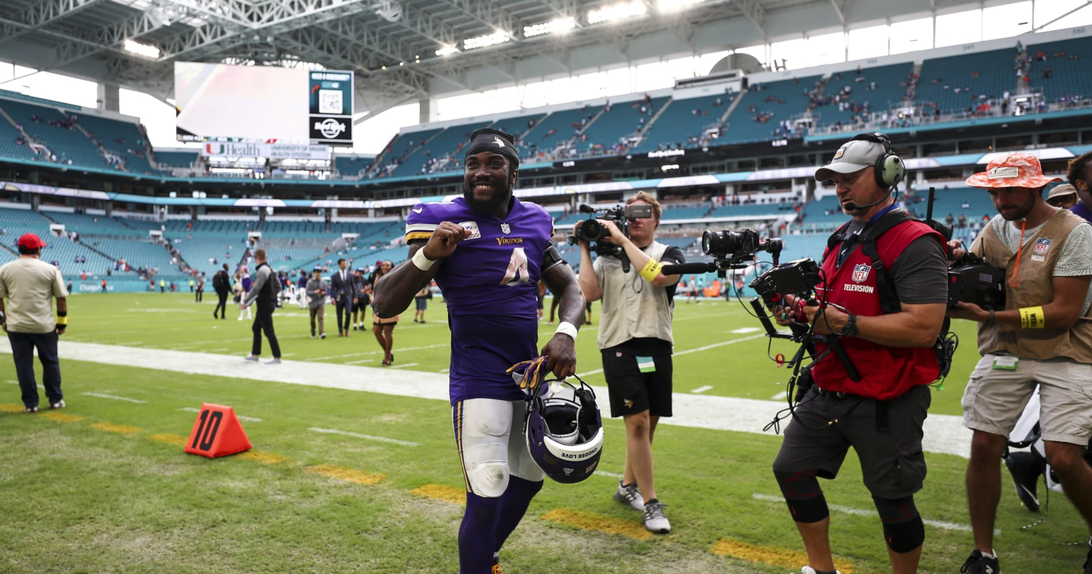 VIKINGS VS. DOLPHINS - Hard Rock Stadium