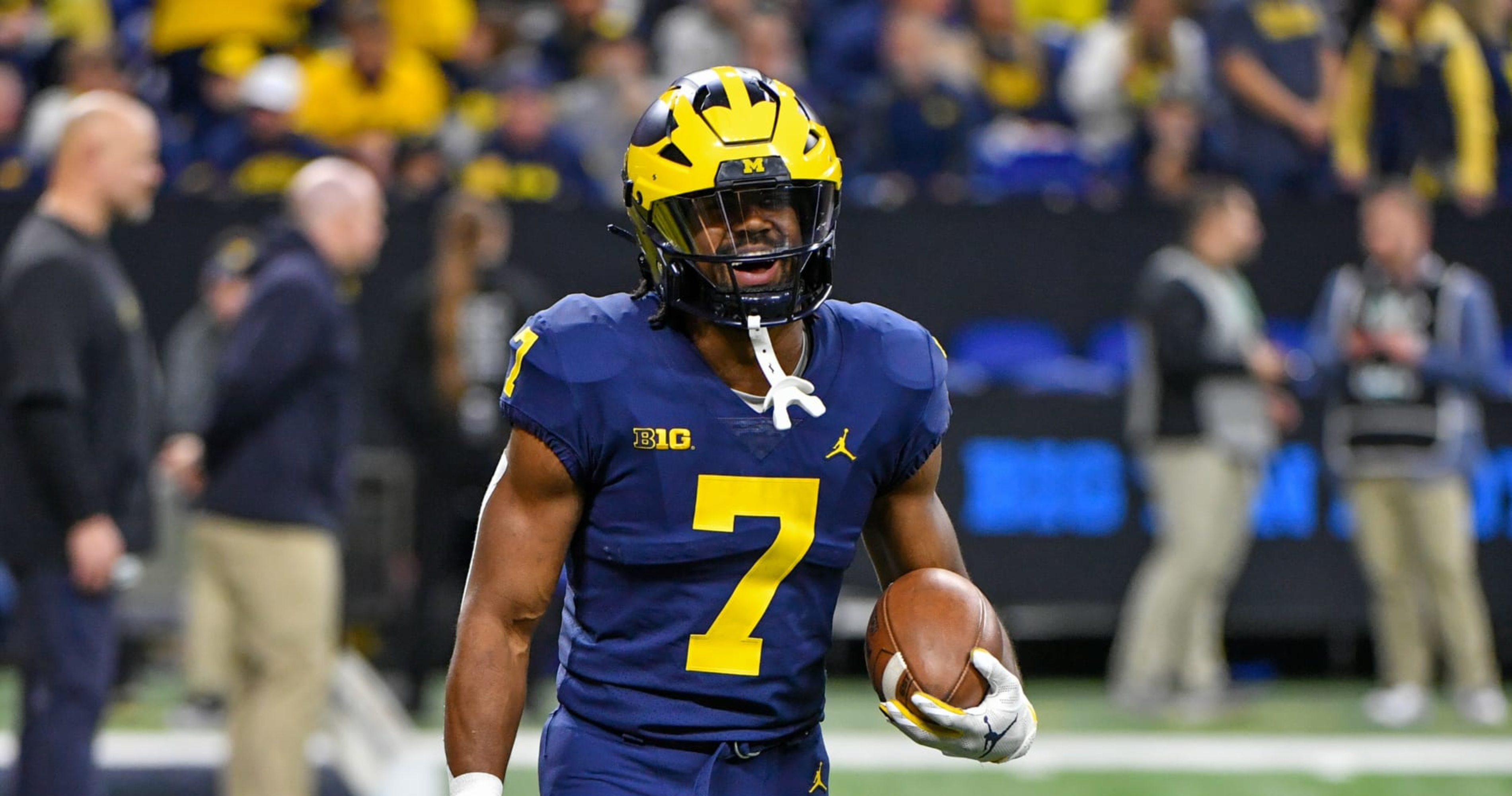 Michigan's Donovan Edwards says he played most of last season with knee  injury