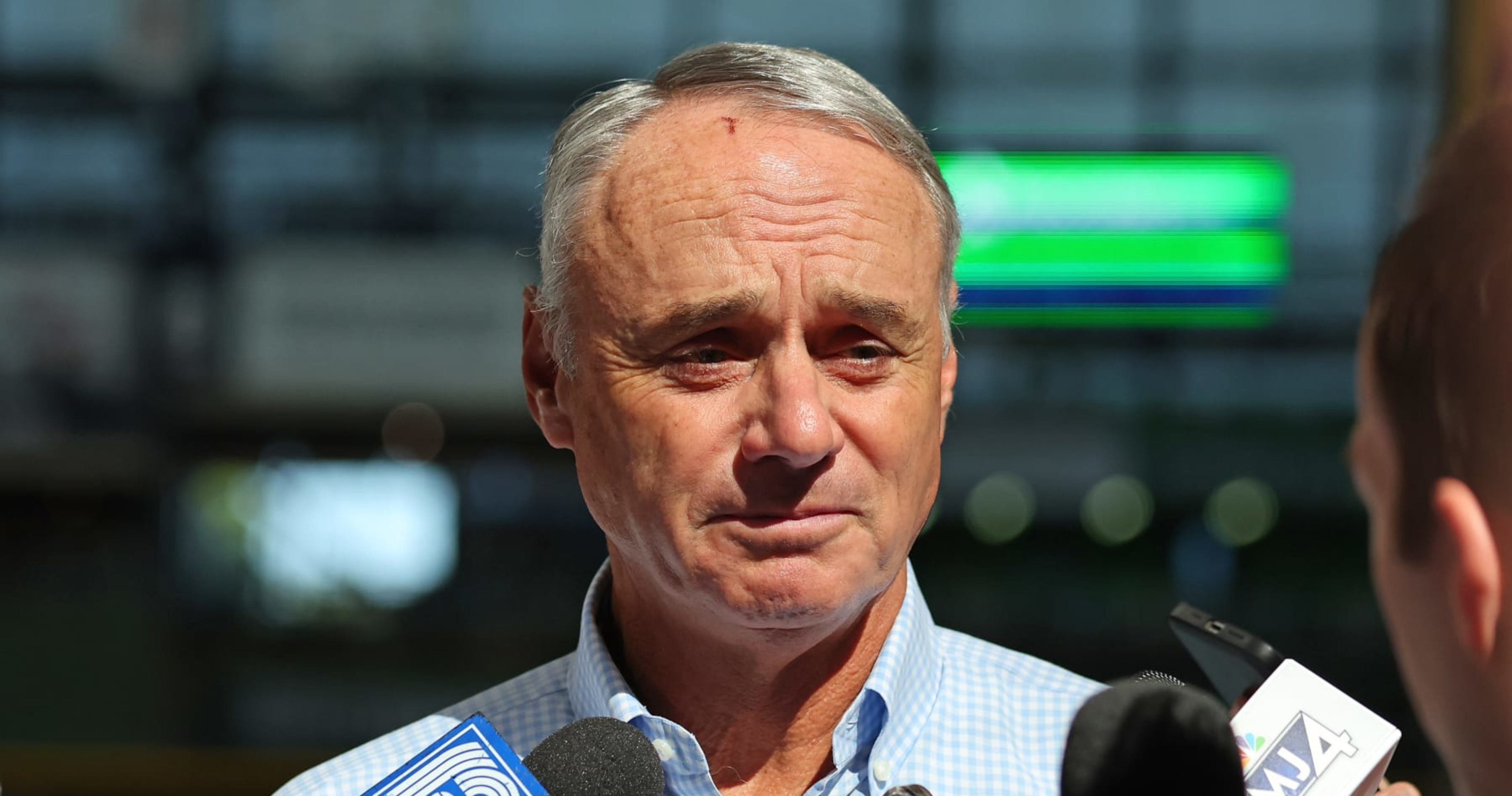 rob-manfred-says-he-regrets-giving-astros-players-immunity-in-sign