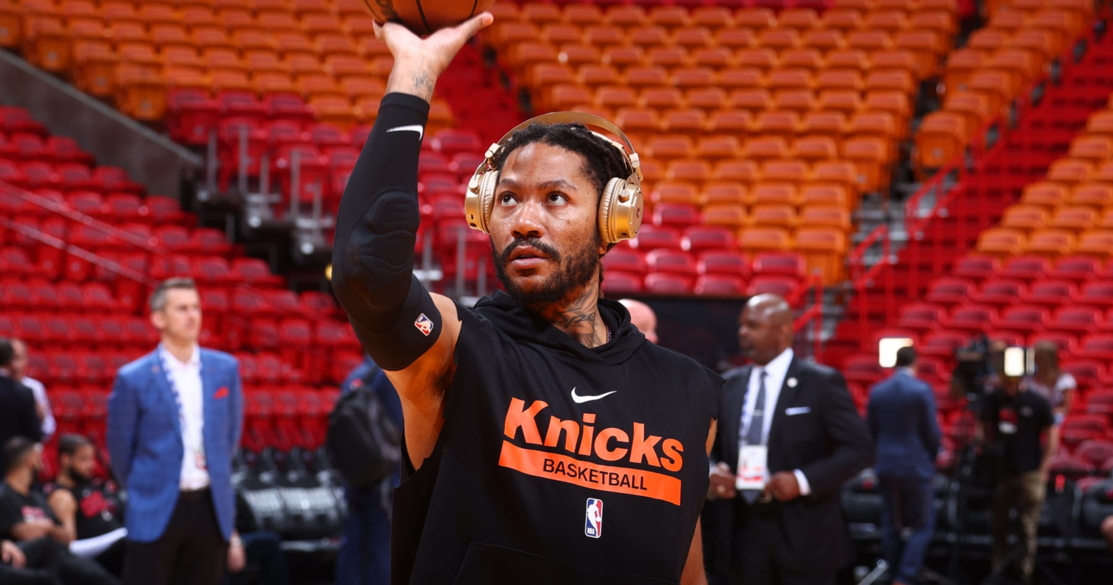 Knicks Should Sign Derrick Rose To New Contract After Declined Option ...