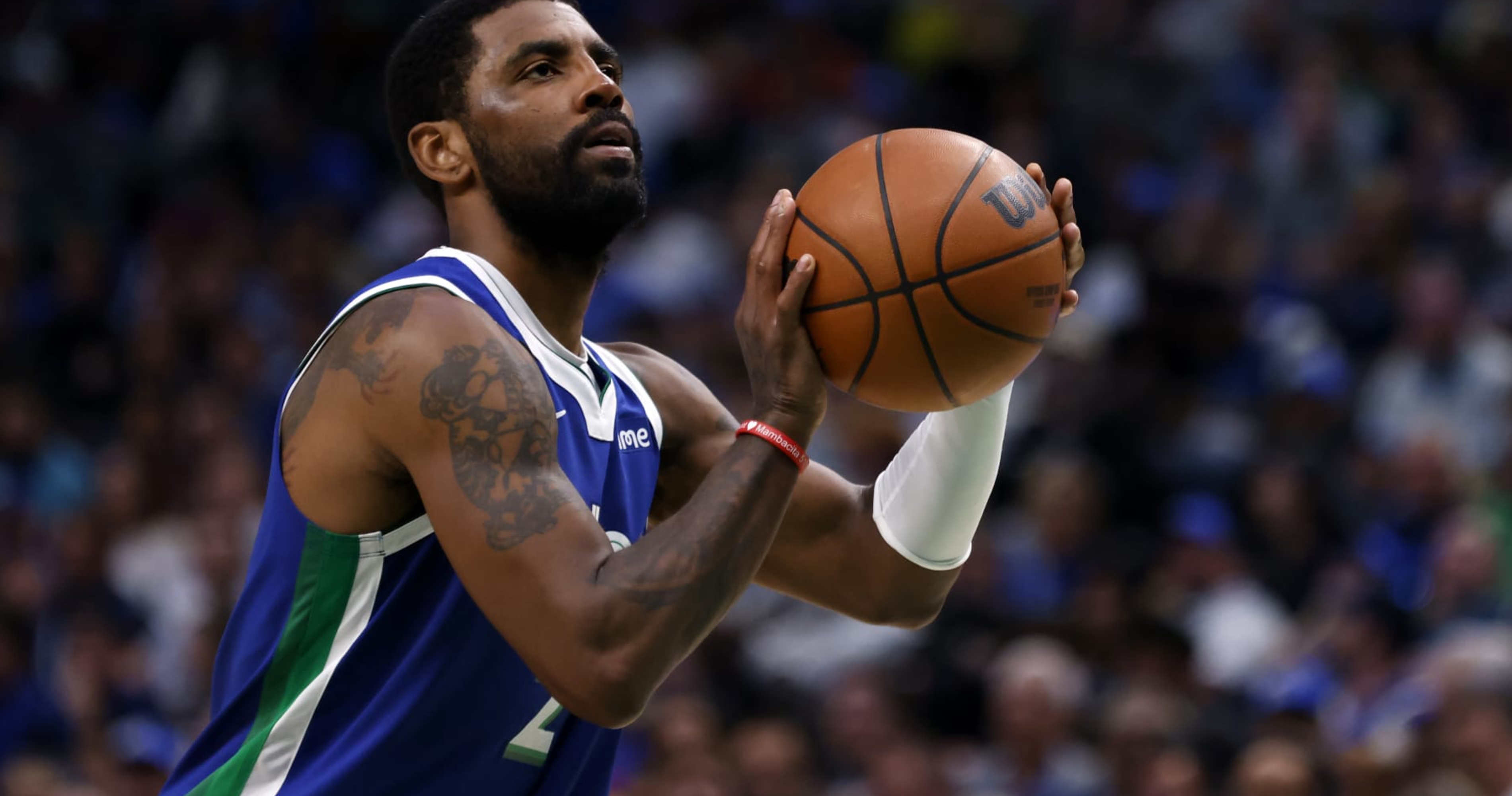 Kyrie Irving to change jersey number if he re-signs with Mavericks