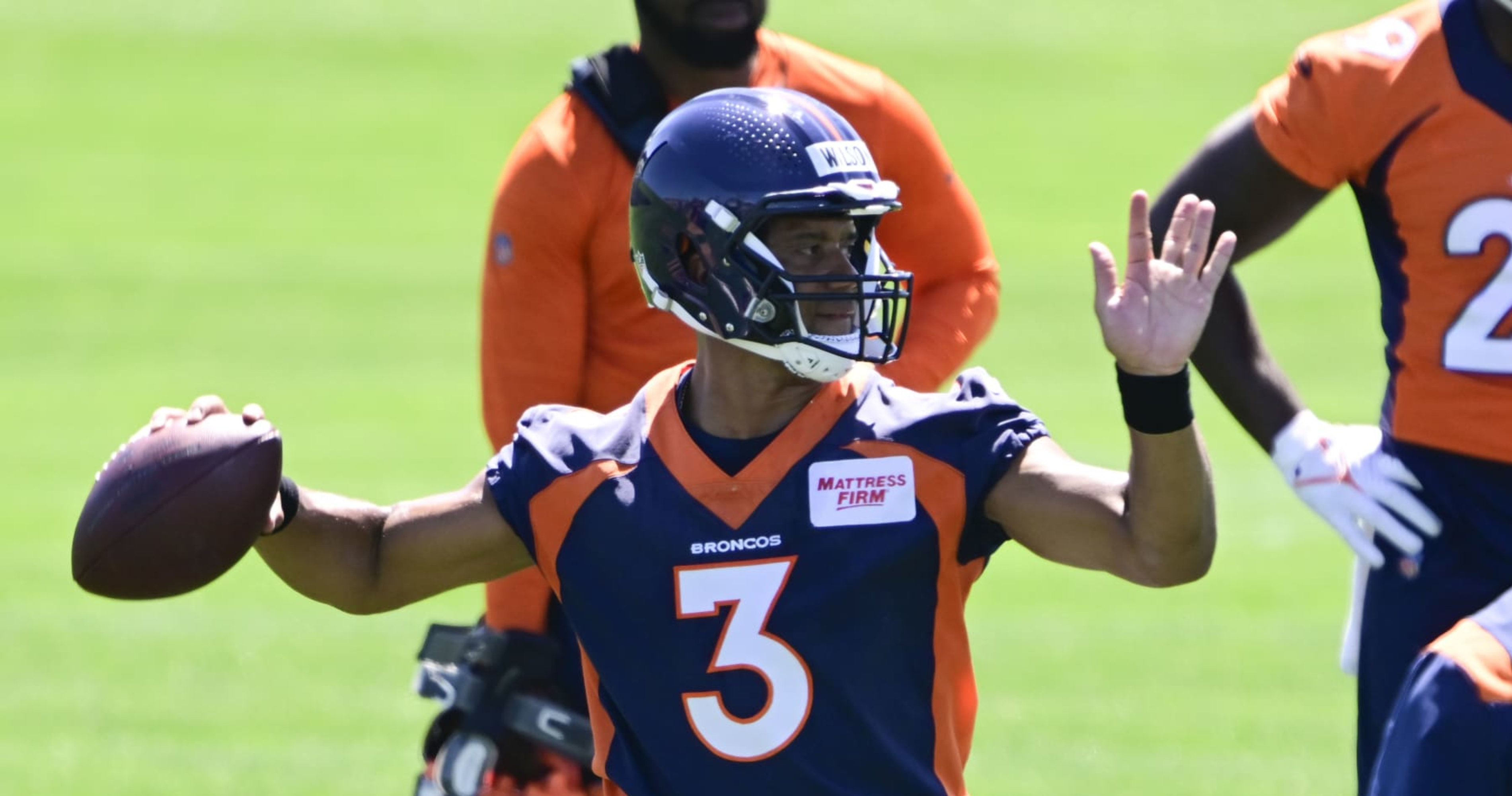 Broncos OC pleased with Wilson's progress in new system