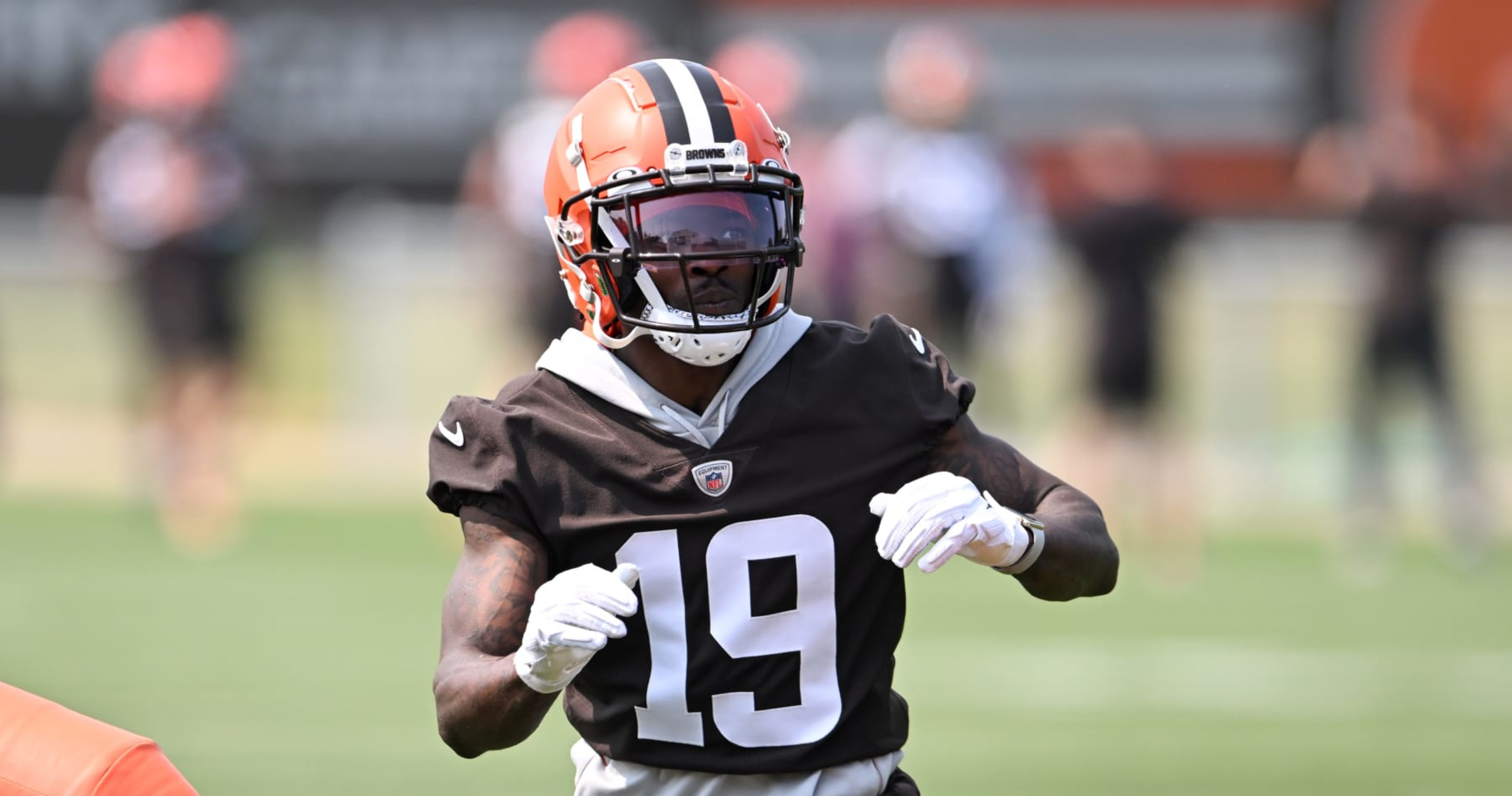 Video: Browns Players Run Sprints After Multiple Fights at