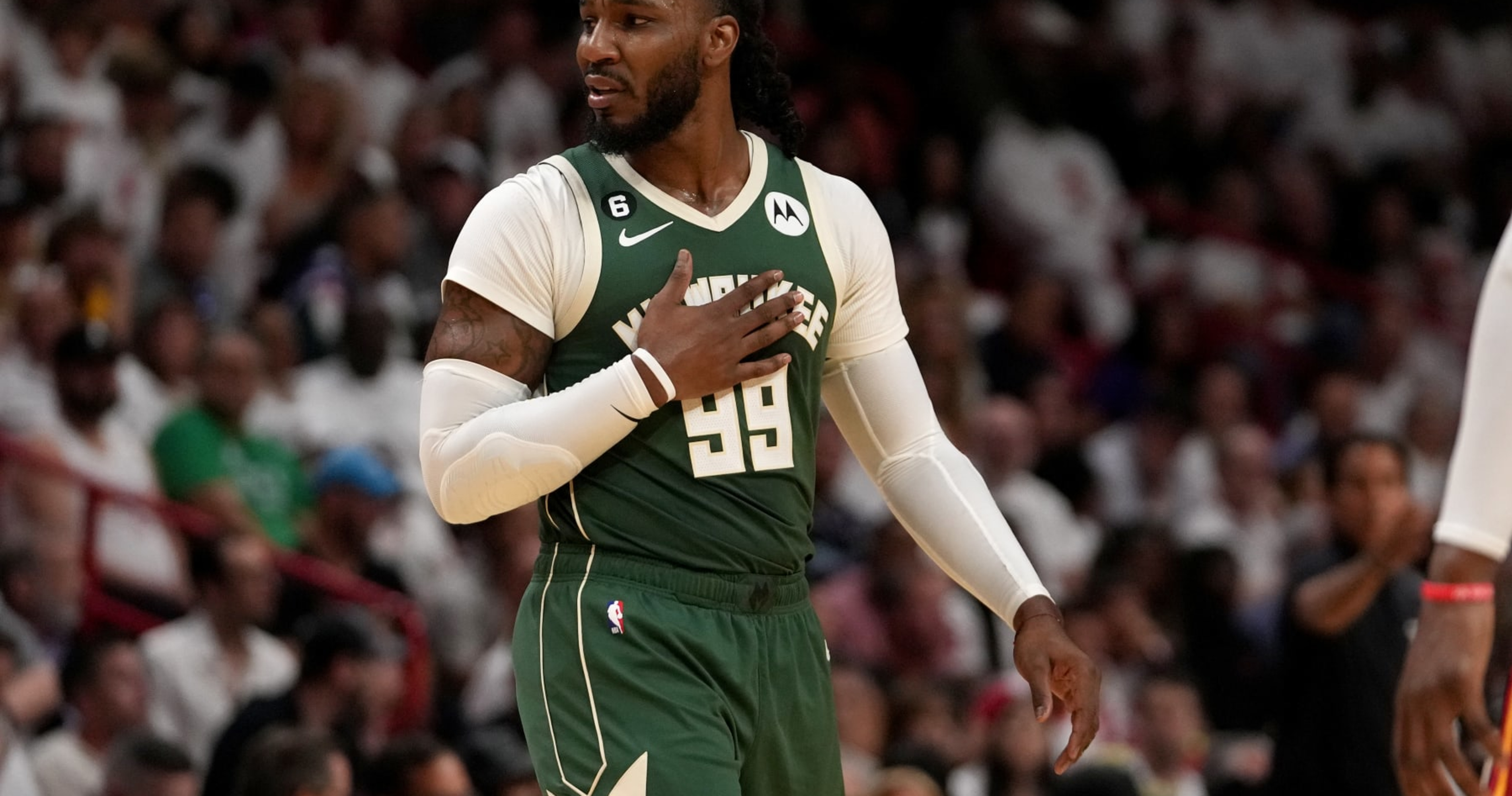 Jae Crowder Rumors: Bucks Expected to Keep Veteran Wing Despite Desire ...