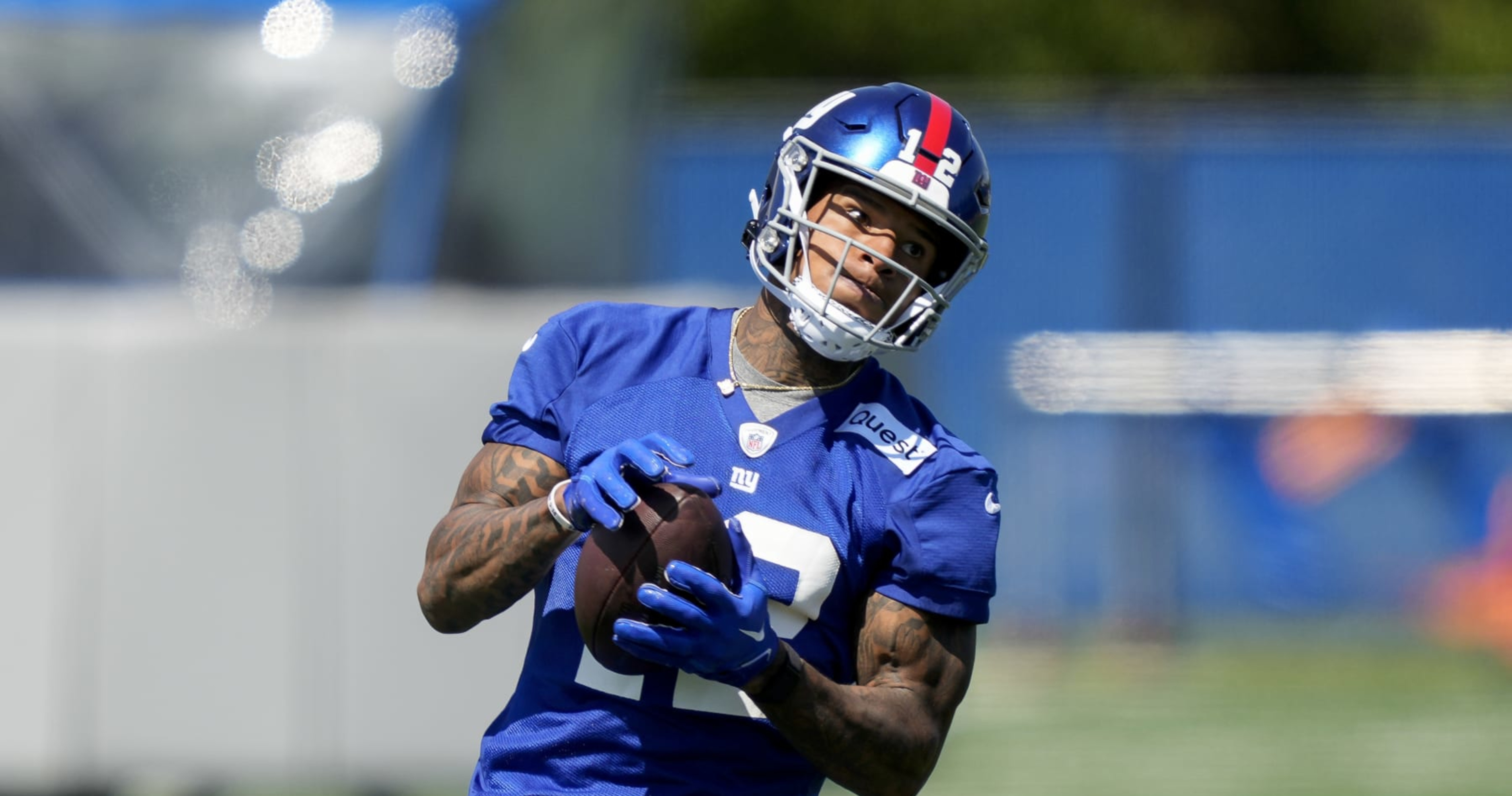 Giants rookie QB was quite the B-Ball player, he dunked on a 5 star recruit
