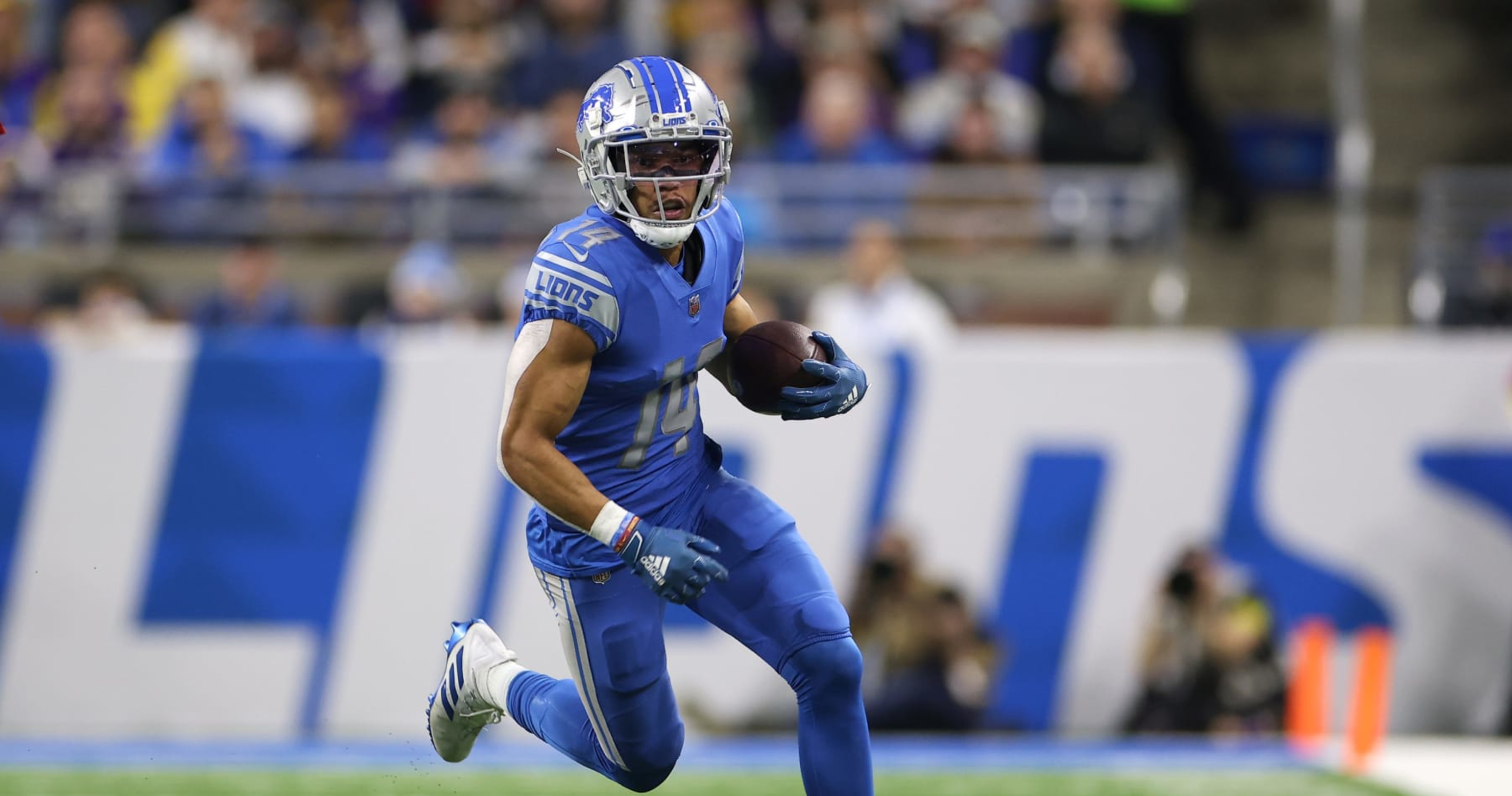 Lions' Amon-Ra St. Brown Reads List of WRs Picked Ahead of Him Daily Before  Practice, News, Scores, Highlights, Stats, and Rumors