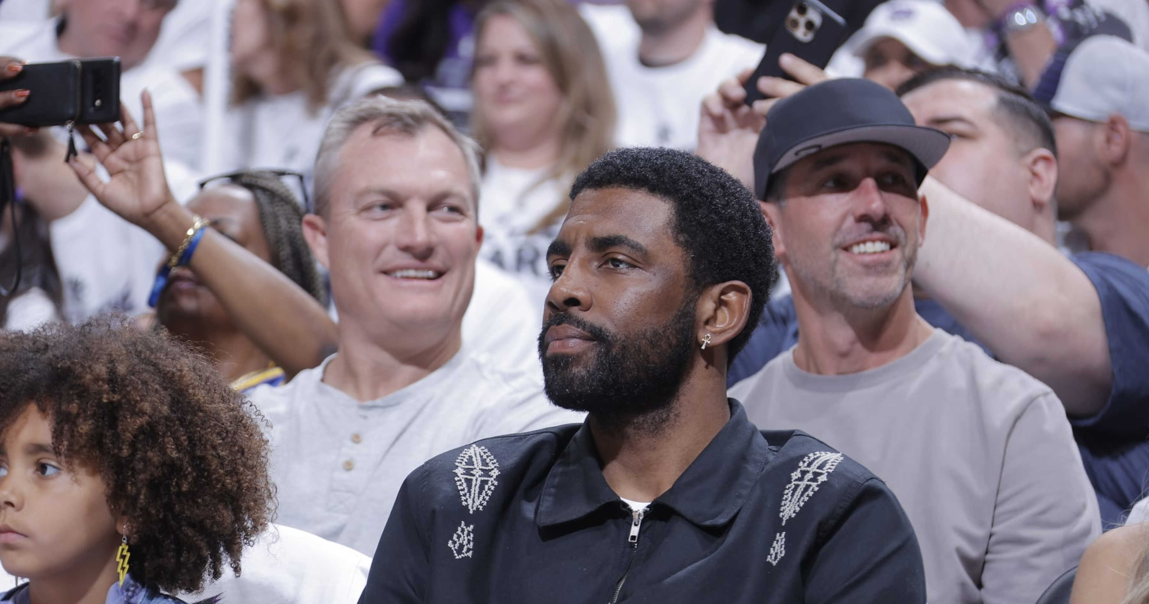 Kyrie Irving Rumors: Mavericks Star's $120M Contract Includes 15% Trade ...