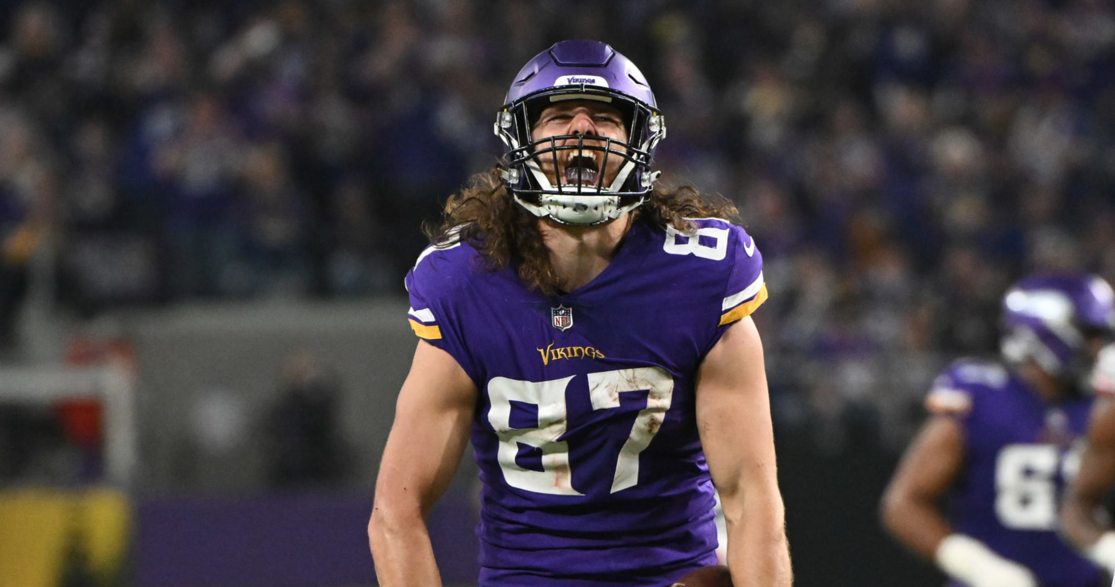 Report: Vikings added void year in T.J. Hockenson's contract