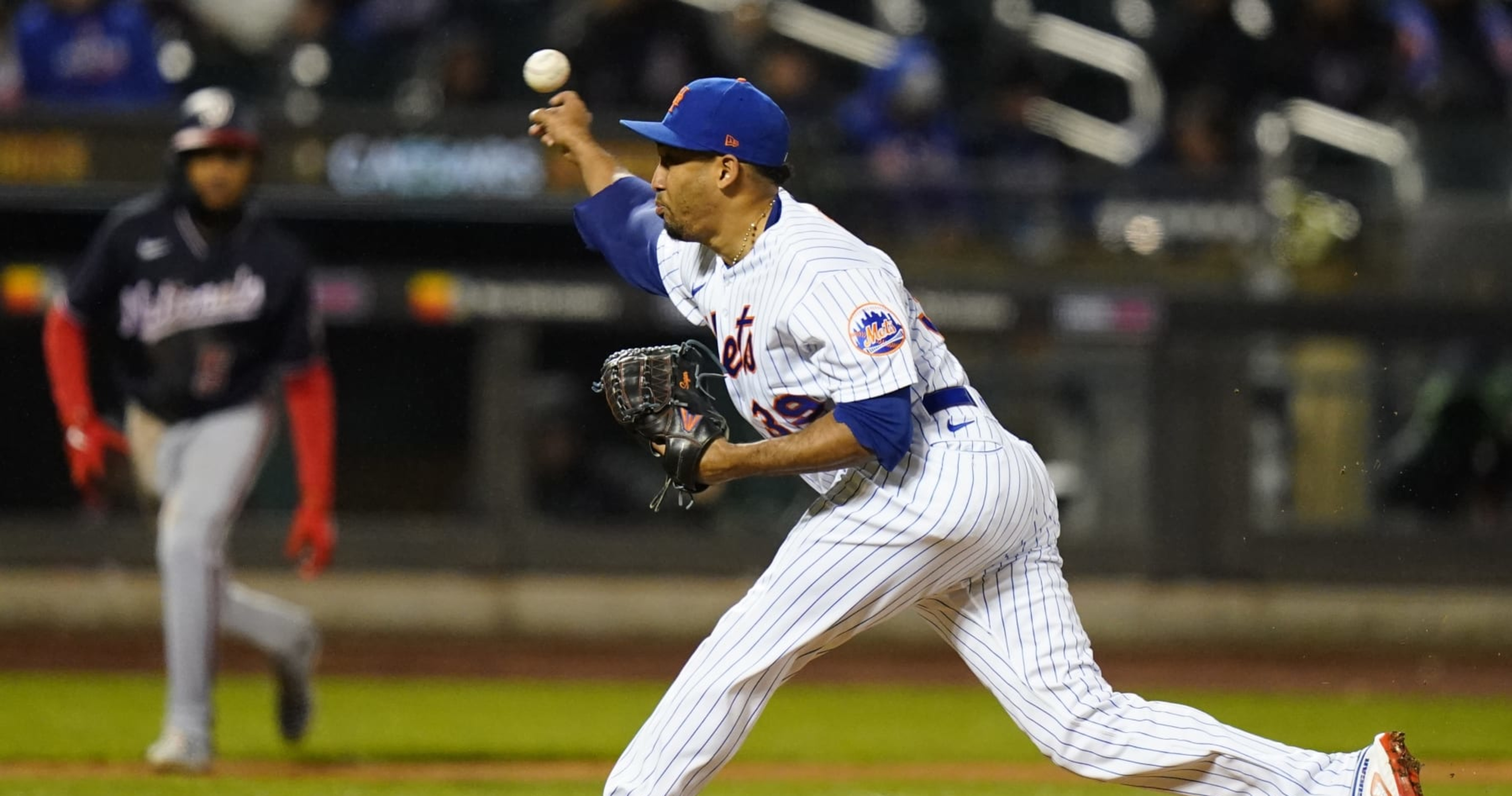 Mets' Edwin Díaz 'Recovering Pretty Fast' from Knee Injury