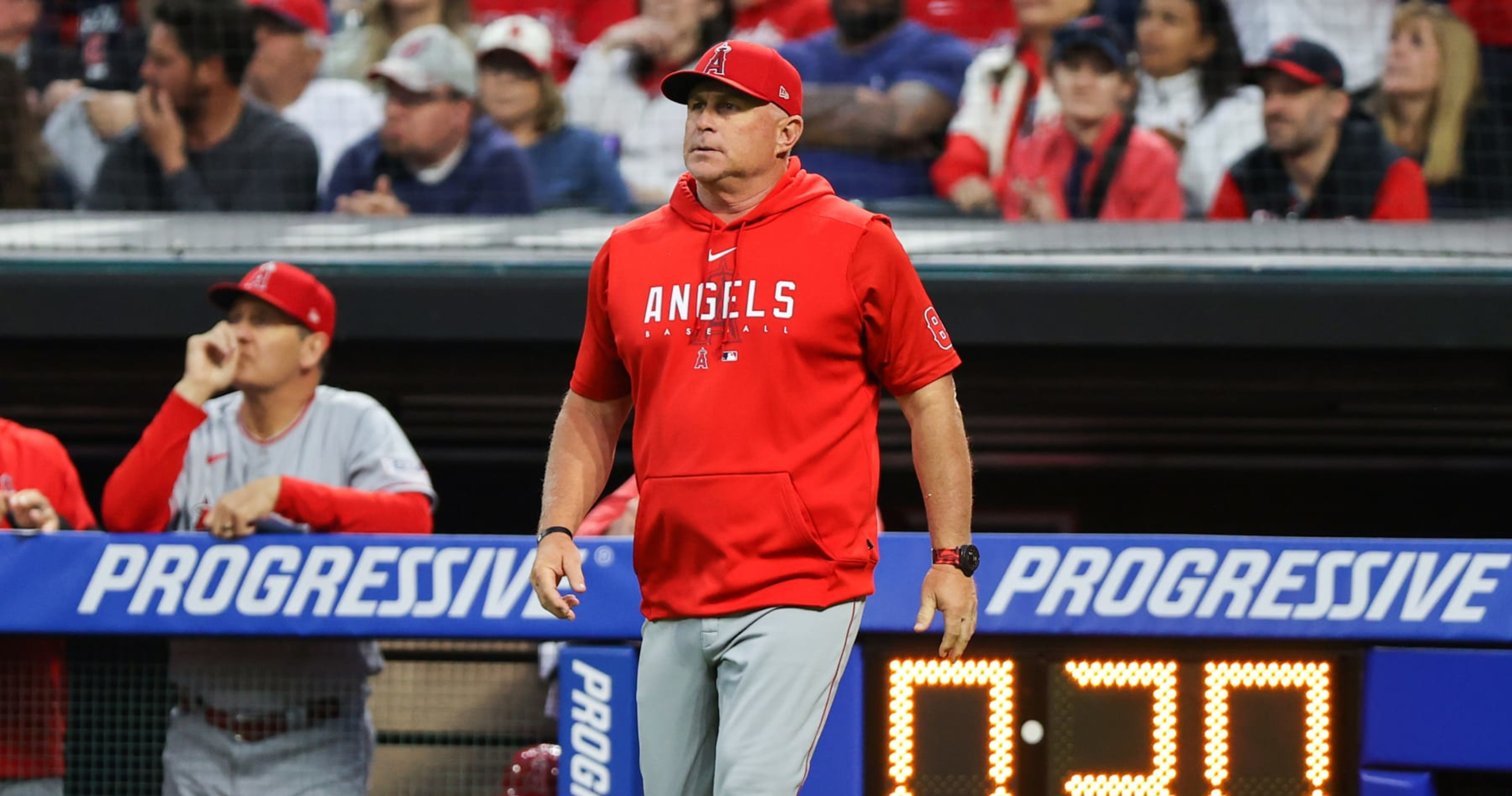 MLB managers find incompetence, impatience make hot seat even tougher